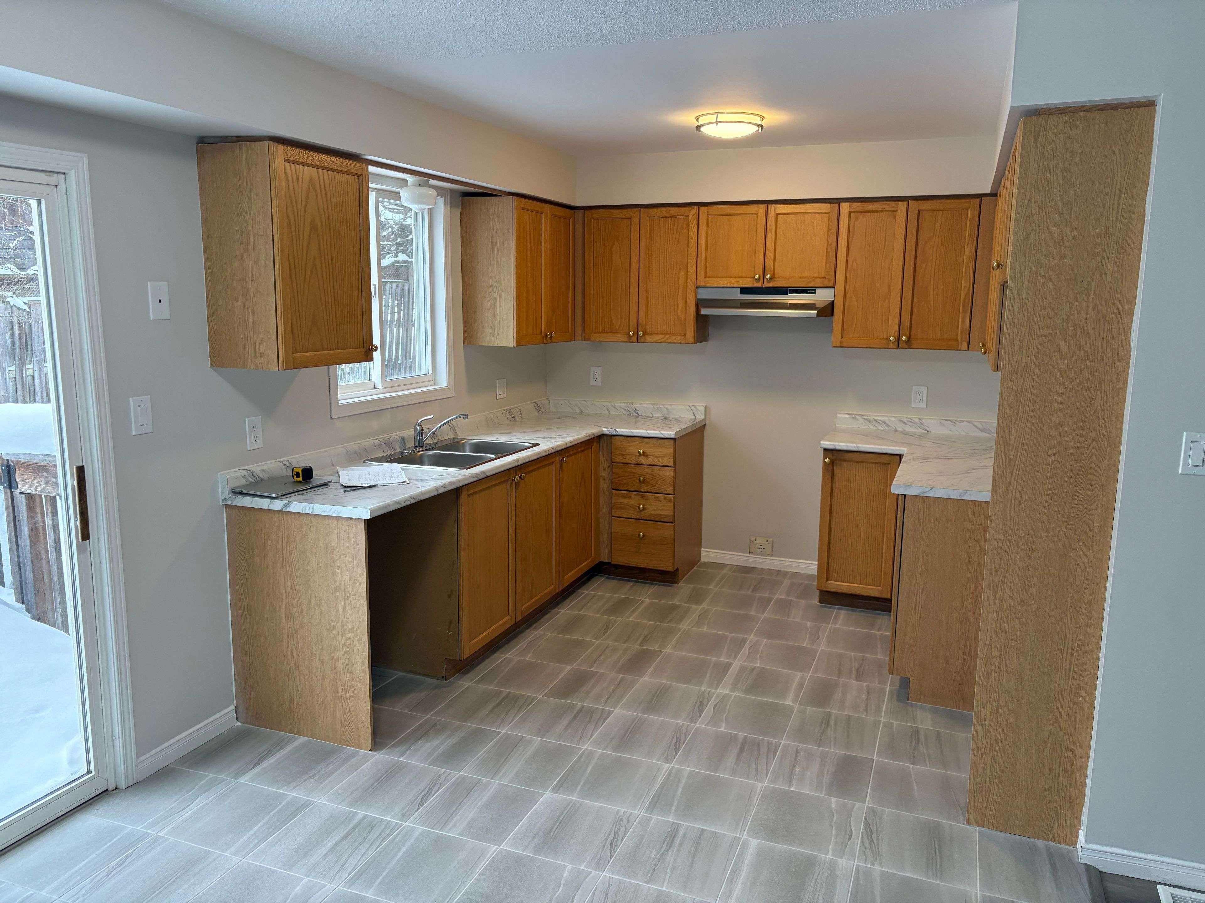 Waterloo, ON N2V 2V2,600 White Elm BLVD #6