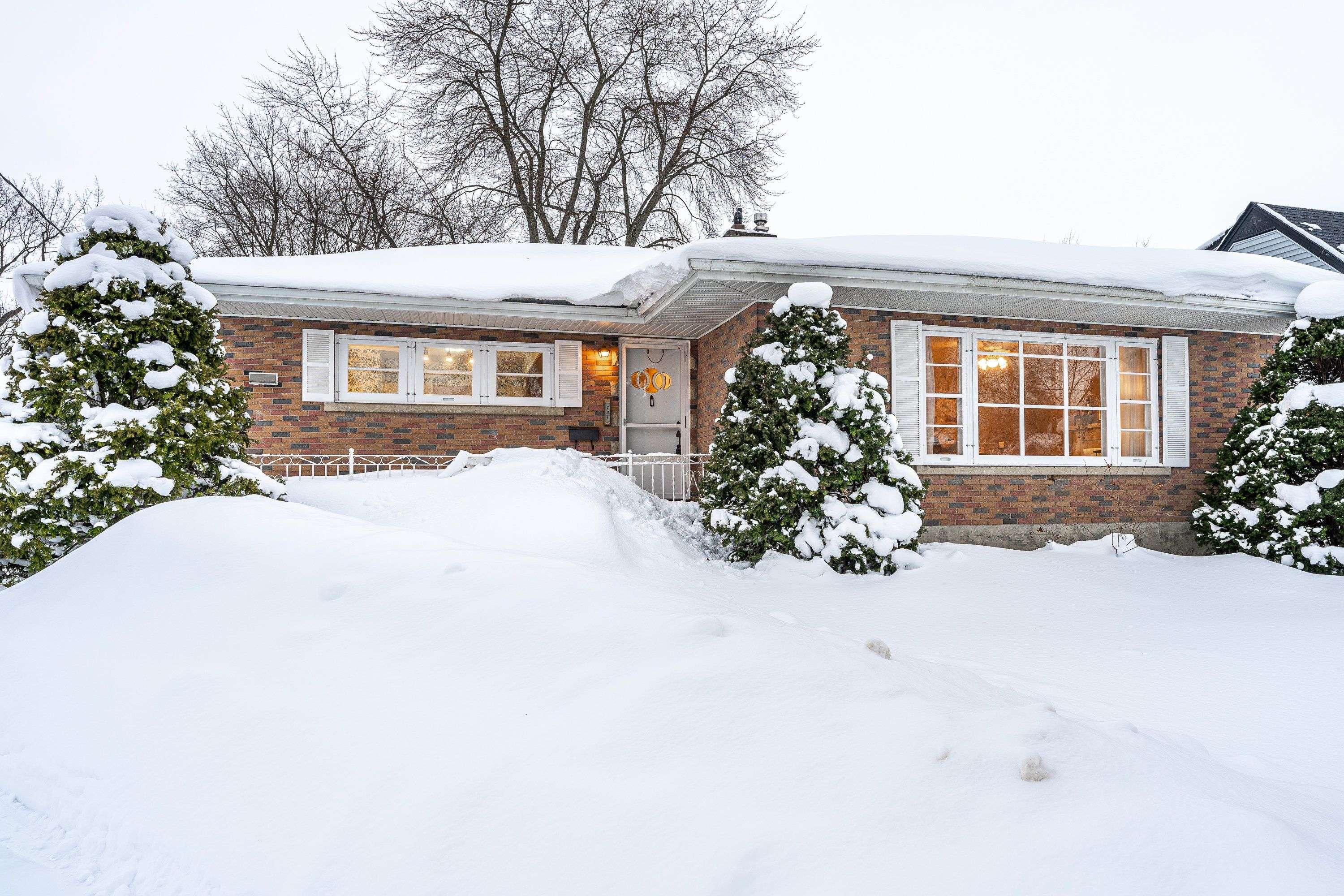 Stratford, ON N5A 5Z3,137 Britannia ST