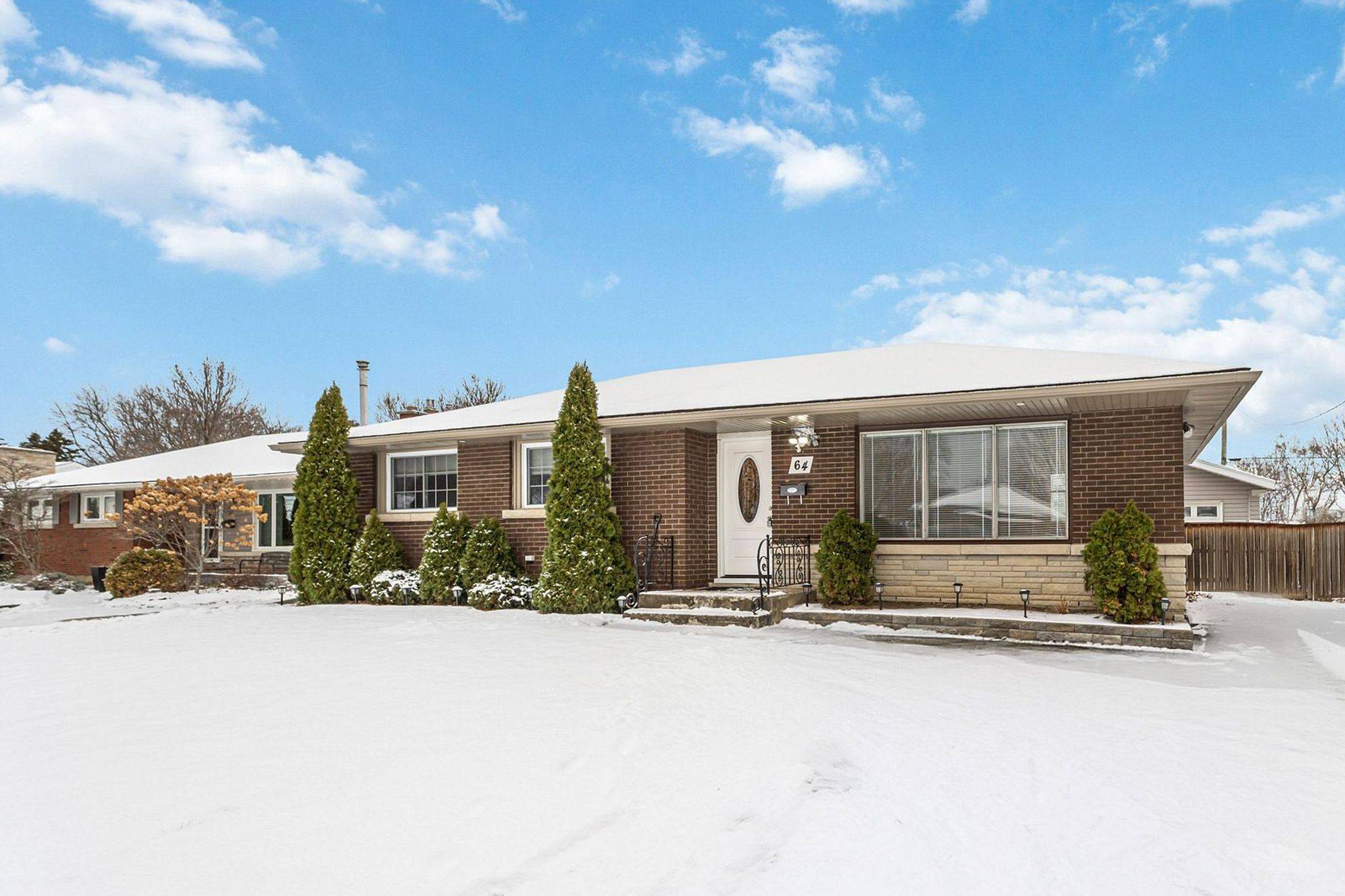 St. Catharines, ON L2M 4N3,64 Woodelm DR