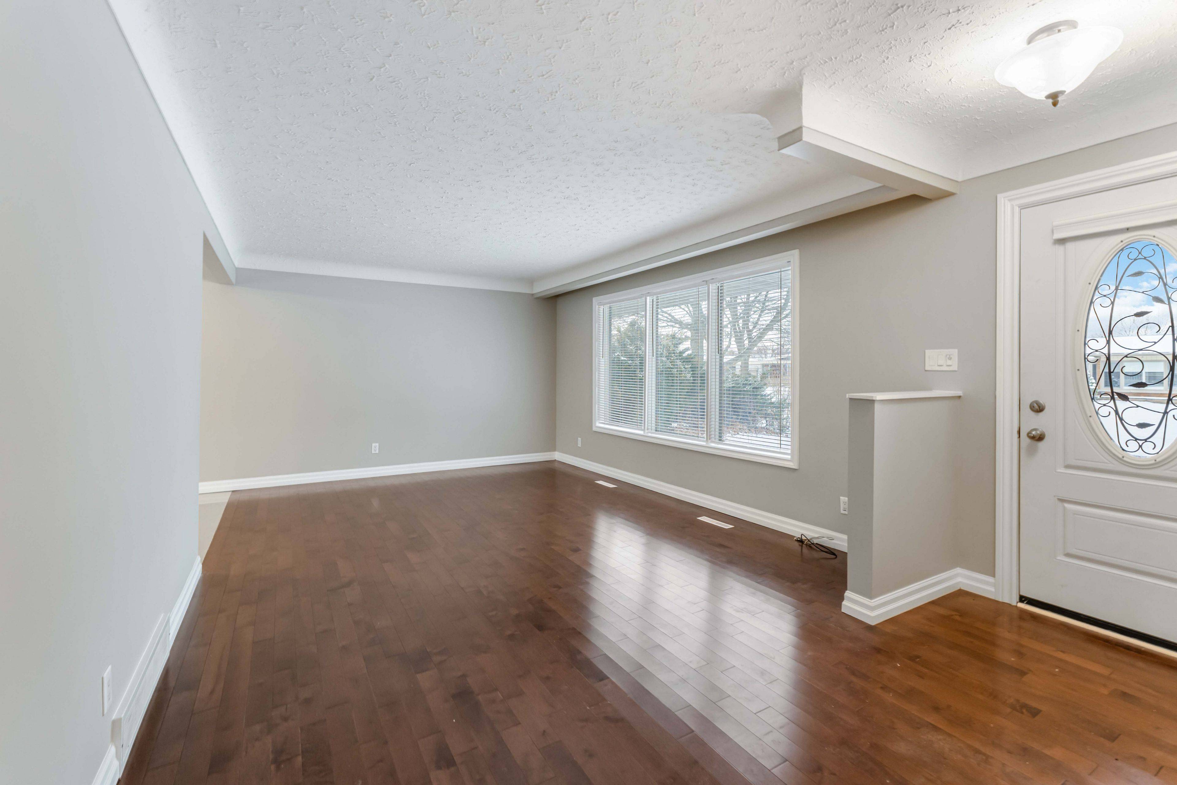 St. Catharines, ON L2M 4N3,64 Woodelm DR