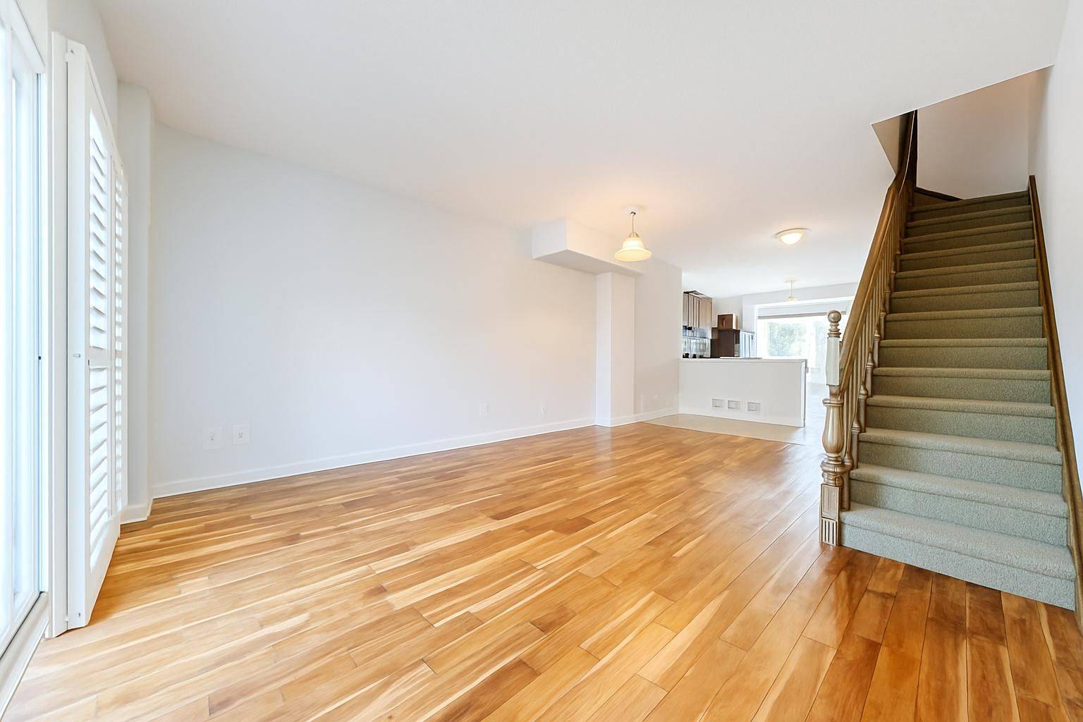 Grimsby, ON L3M 0B2,89 Willow LN