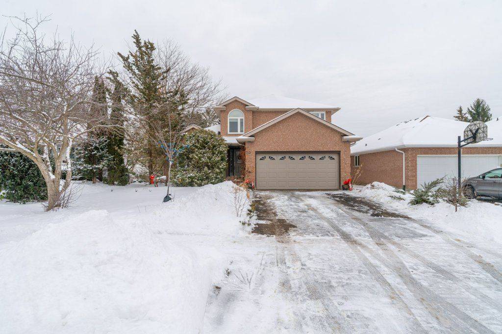 Guelph, ON N1C 1B7,20 Tanager DR