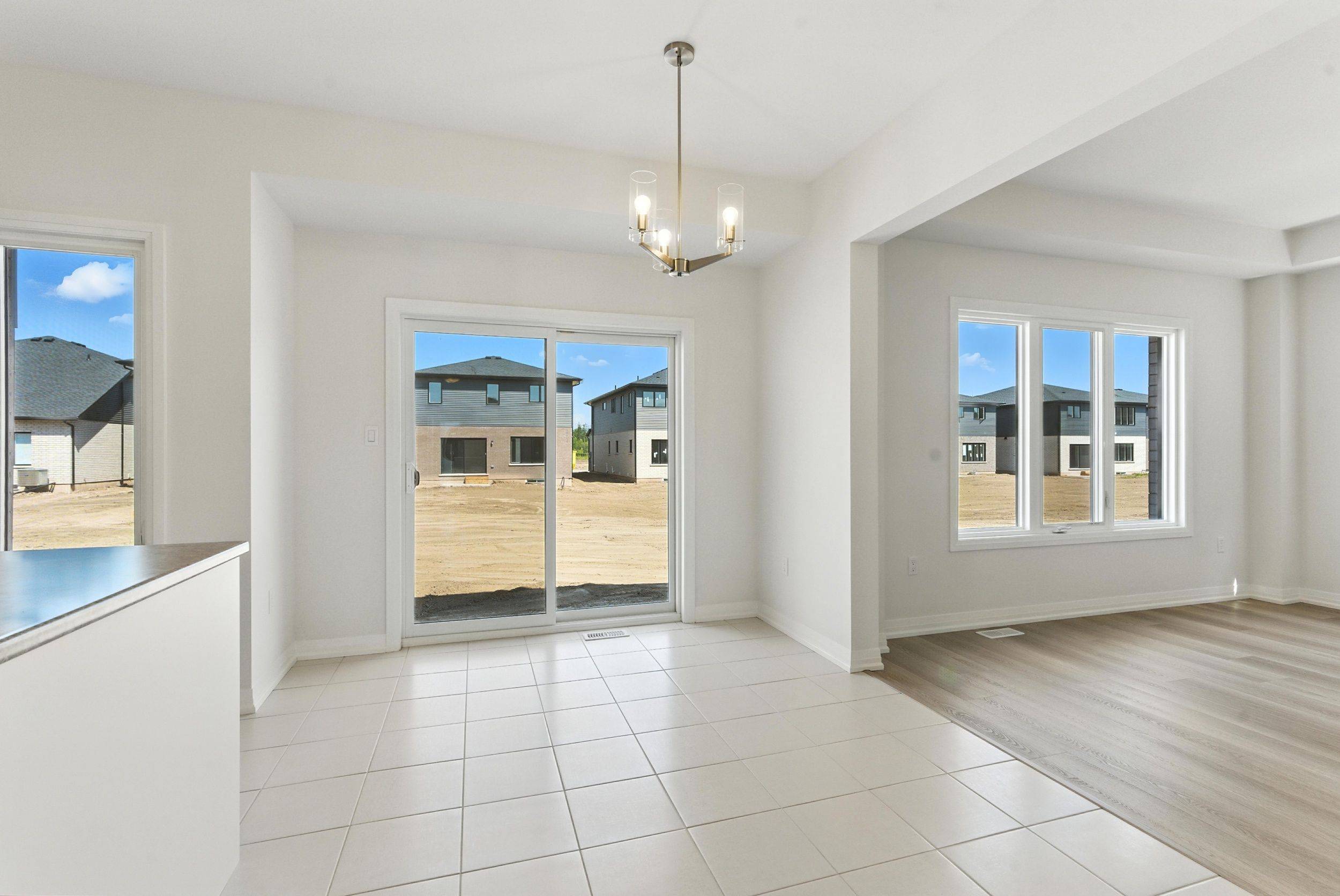 Fort Erie, ON L2A 4M4,1022 Kraft RD N