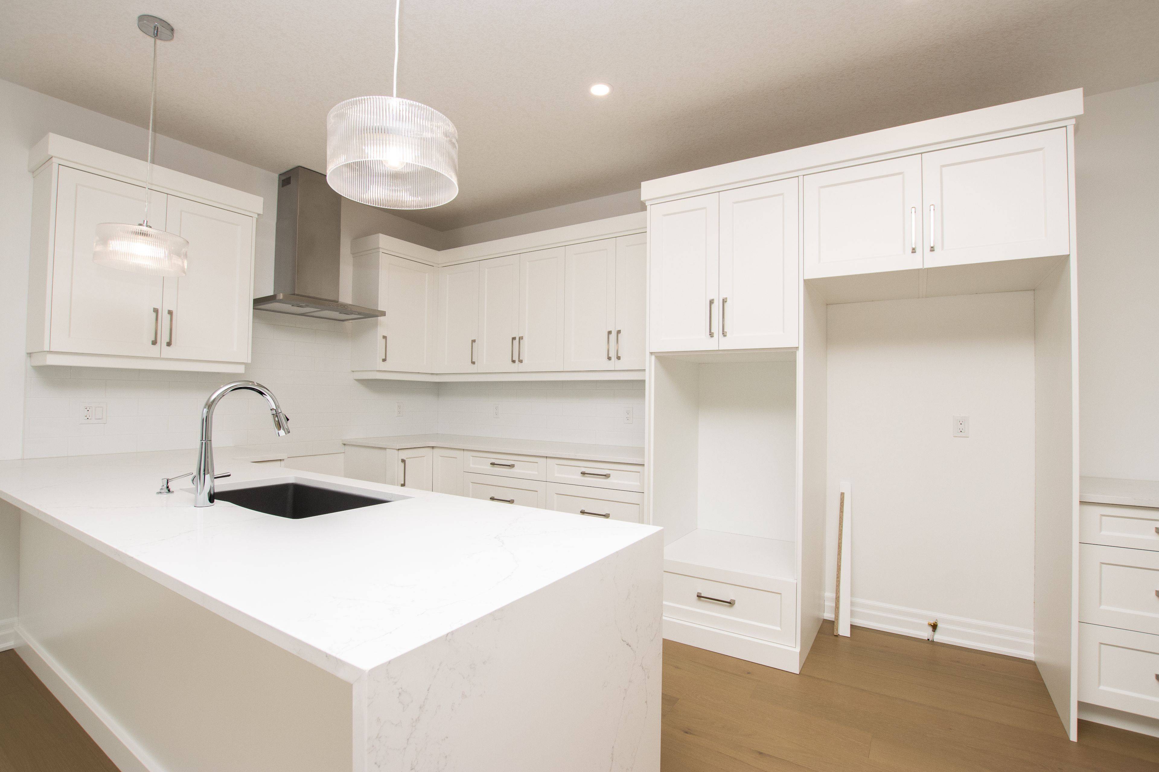 Strathroy-caradoc, ON N0L 1W0,534 REGENT ST