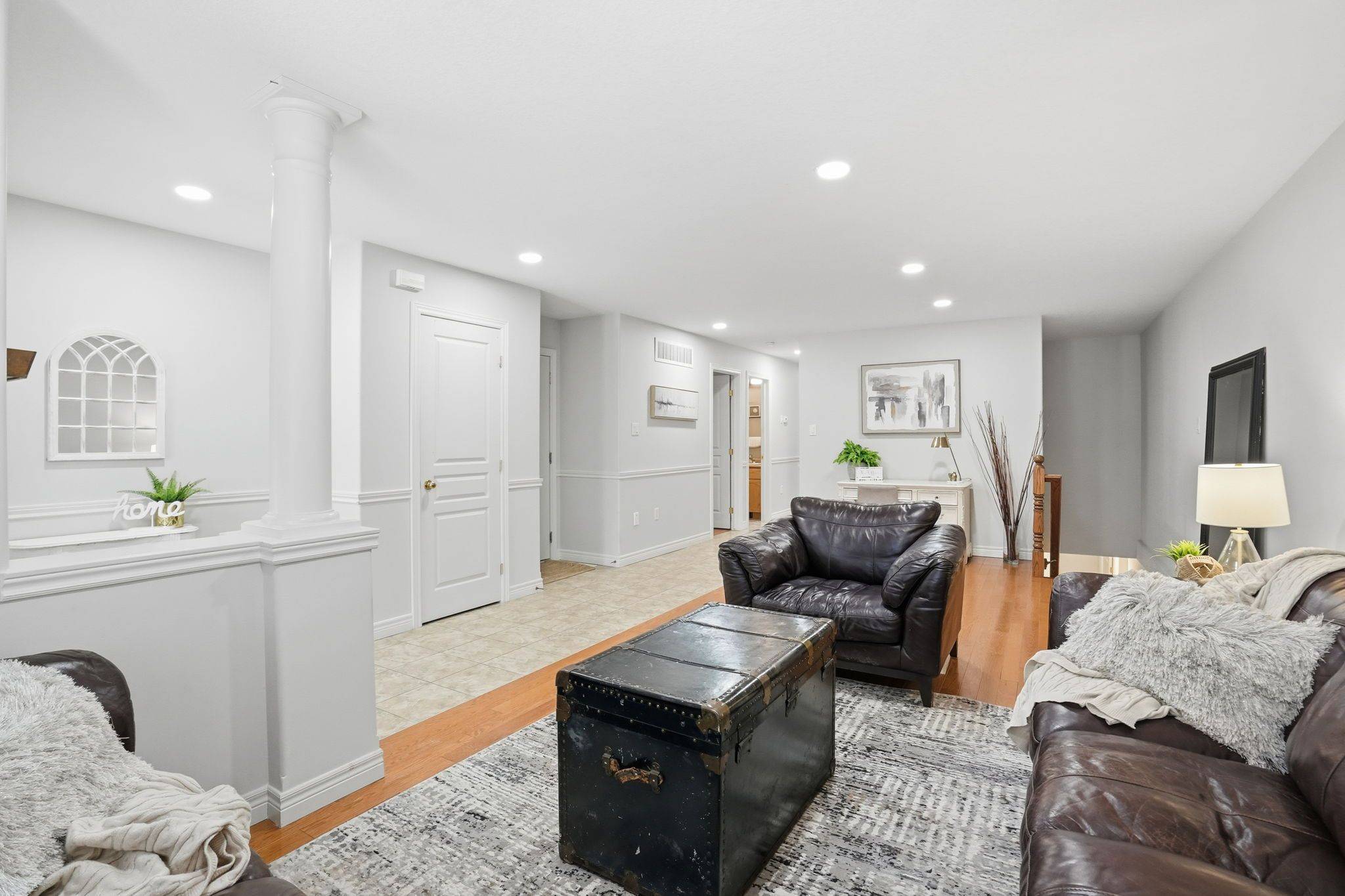 Grimsby, ON L3M 0B4,144 Sumner CRES