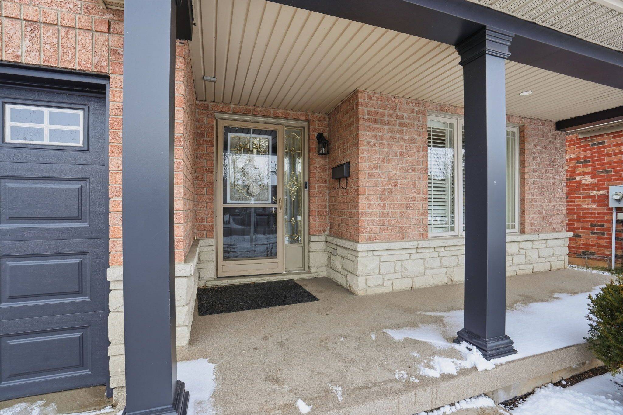 Grimsby, ON L3M 0B4,144 Sumner CRES