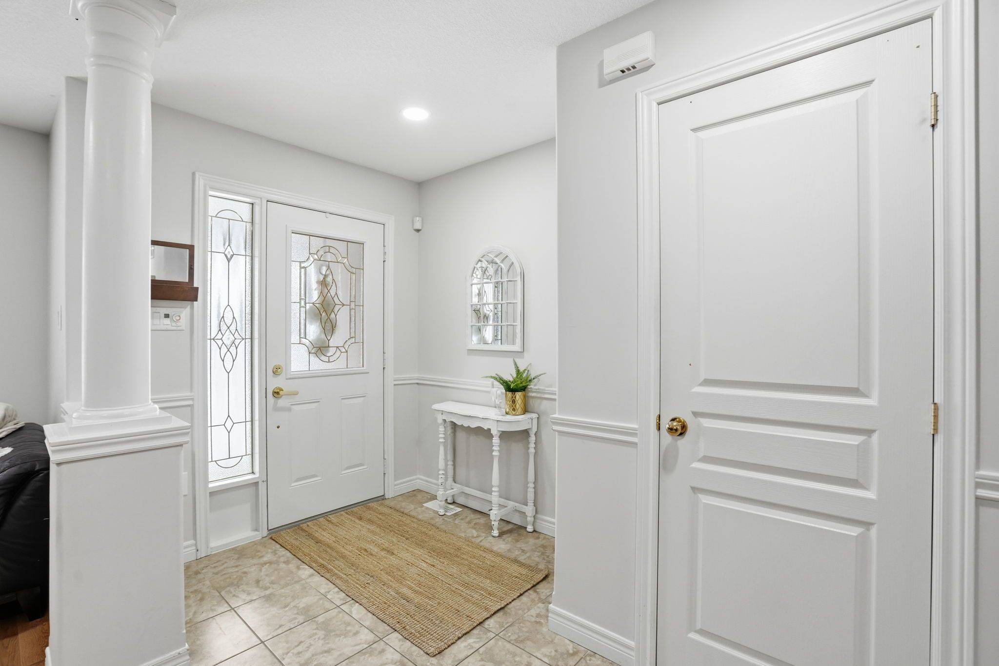 Grimsby, ON L3M 0B4,144 Sumner CRES