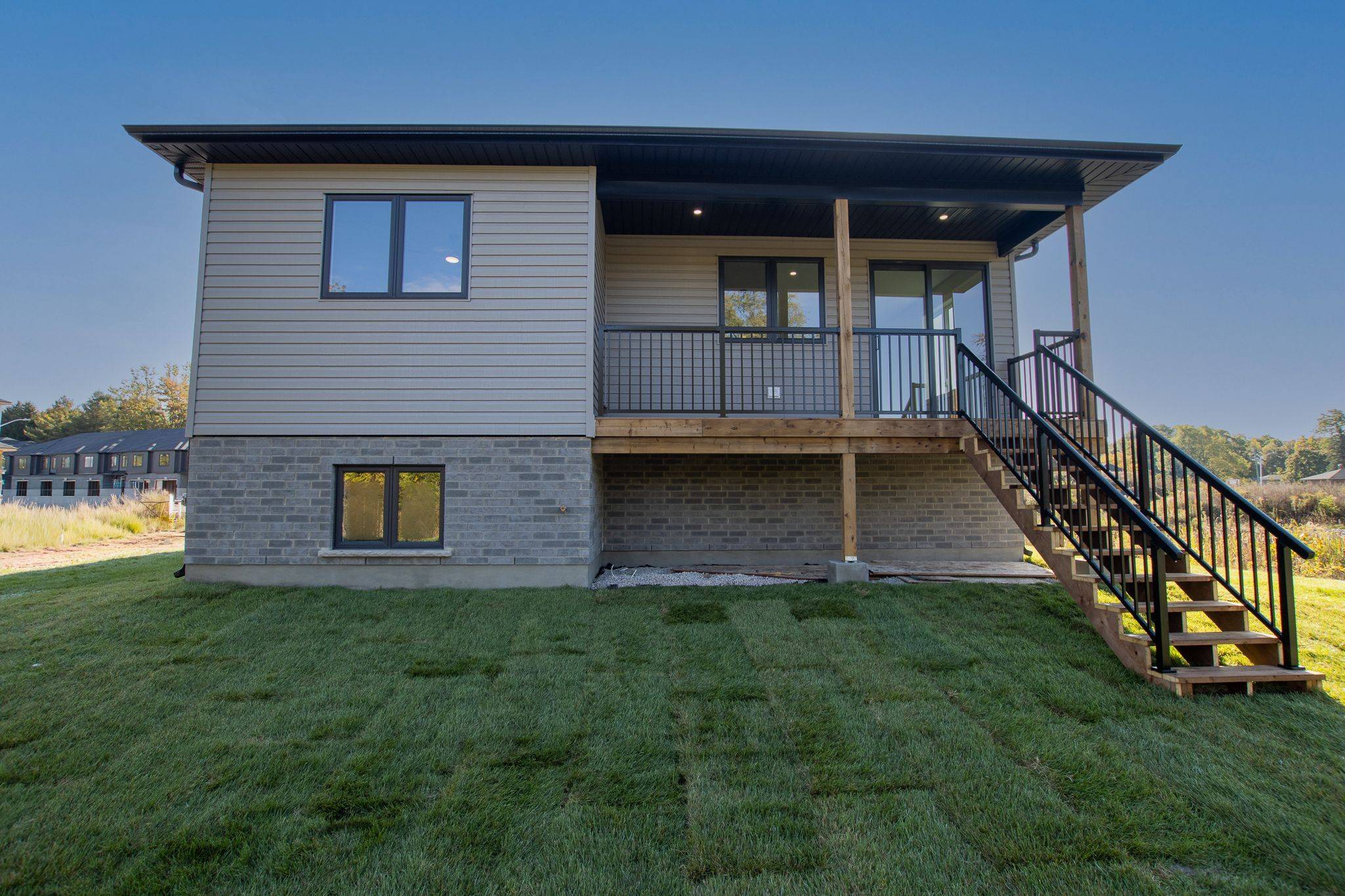 Strathroy-caradoc, ON N0L 1W0,530 REGENT ST