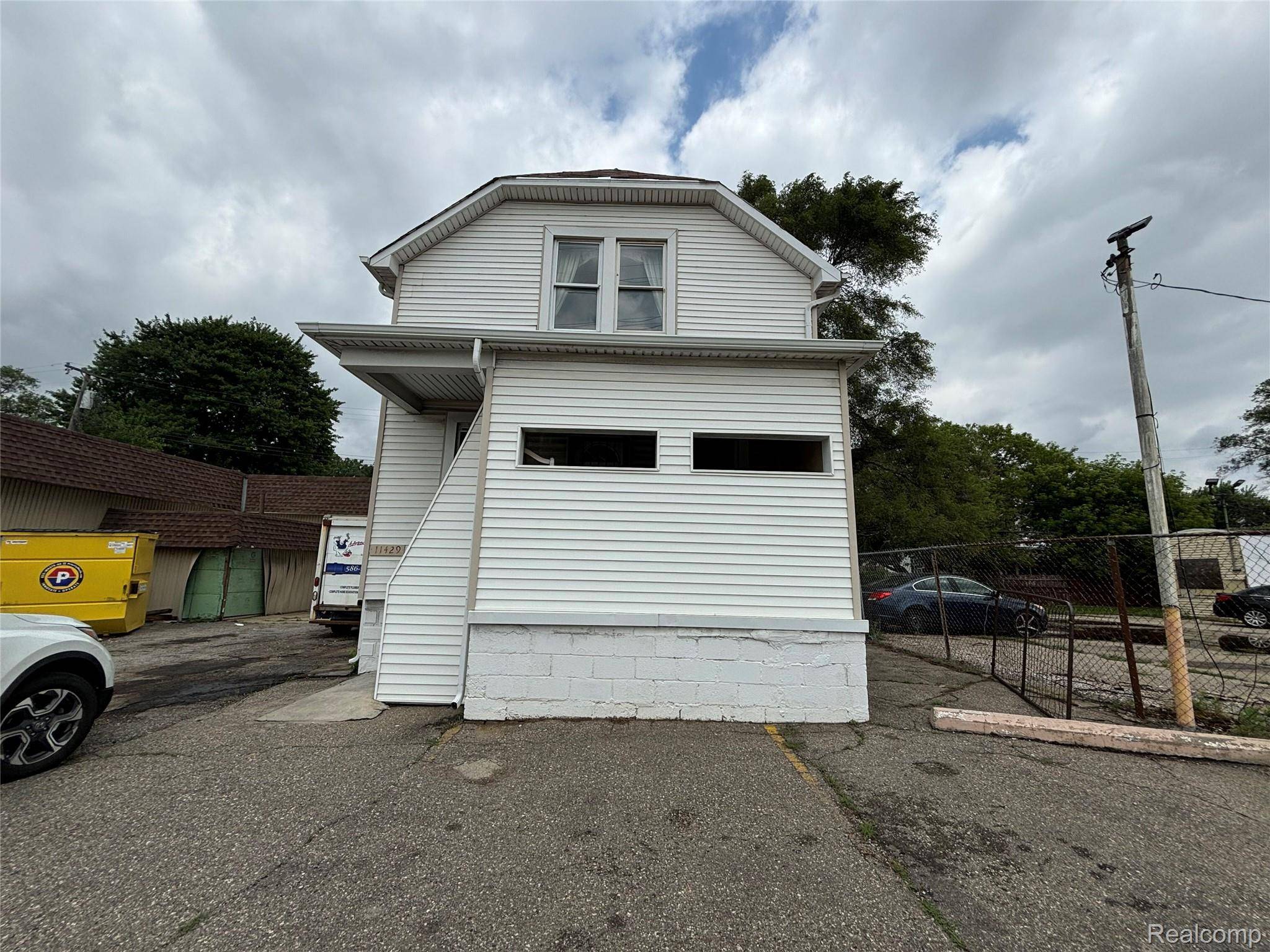 Warren, MI 48089,11429 E 8 Mile RD