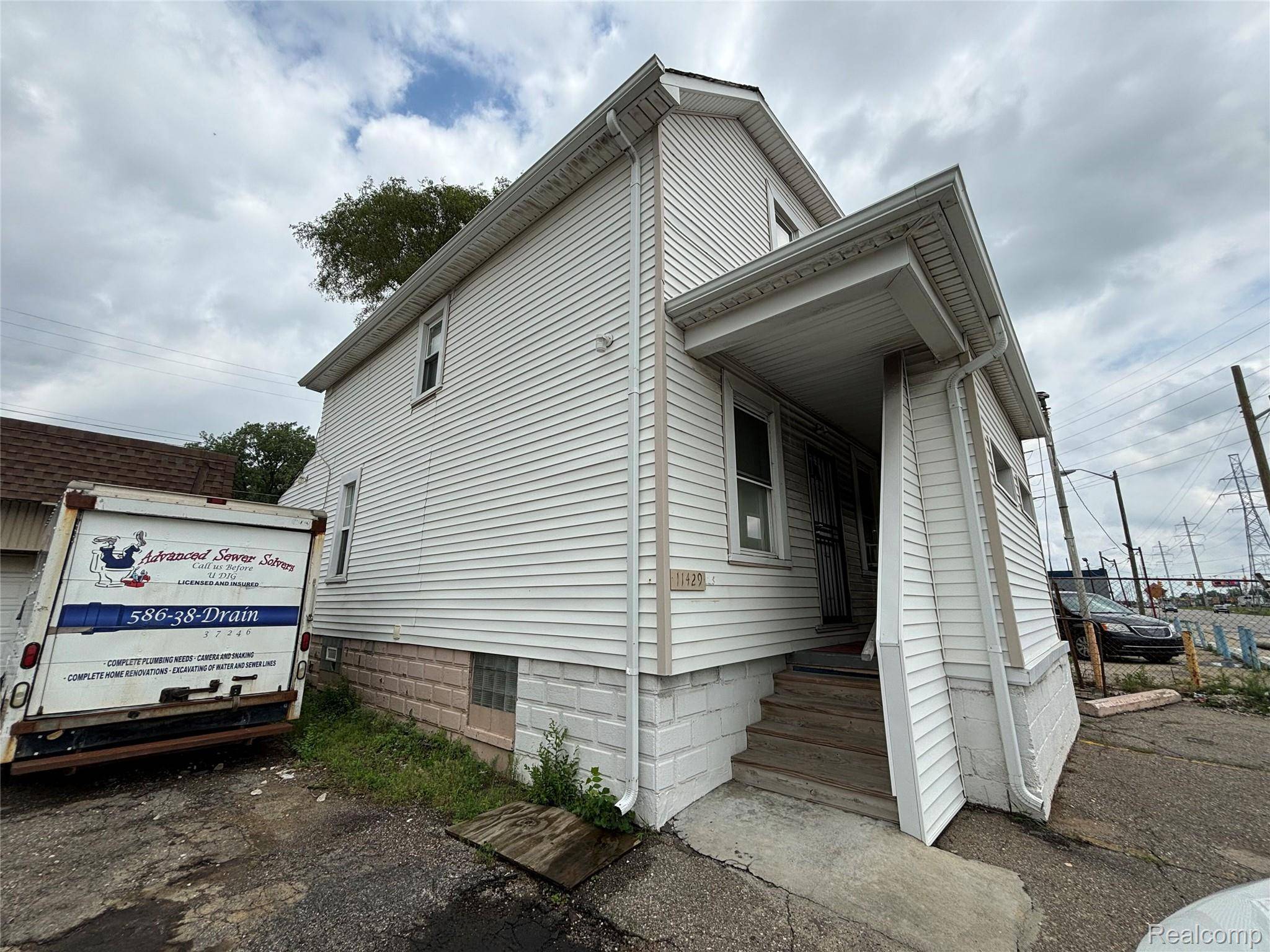 Warren, MI 48089,11429 E 8 Mile RD