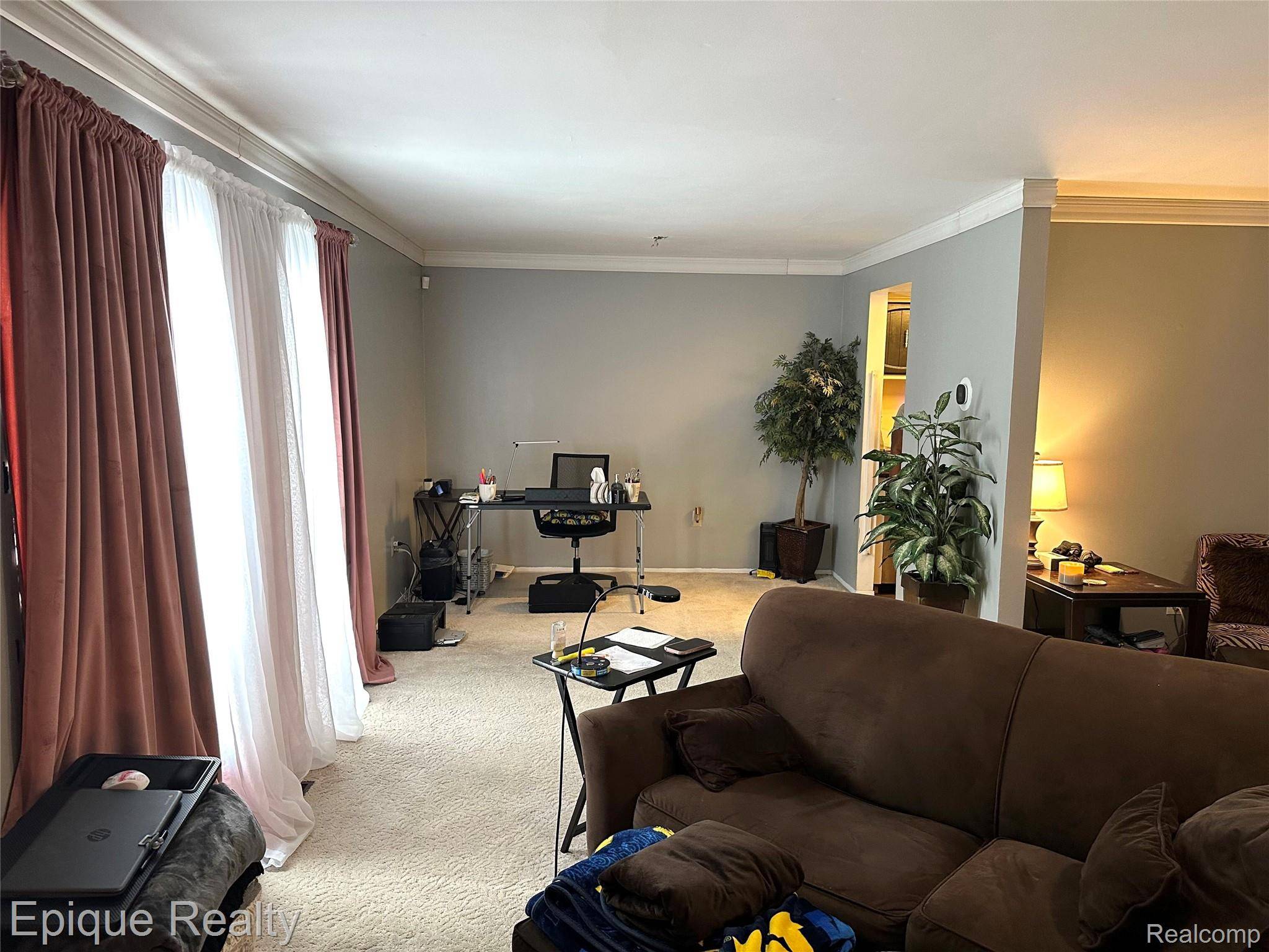 Southfield, MI 48034,29161 Village RD