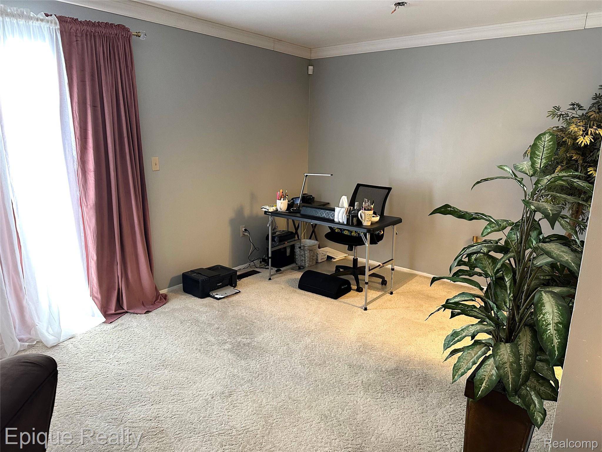 Southfield, MI 48034,29161 Village RD