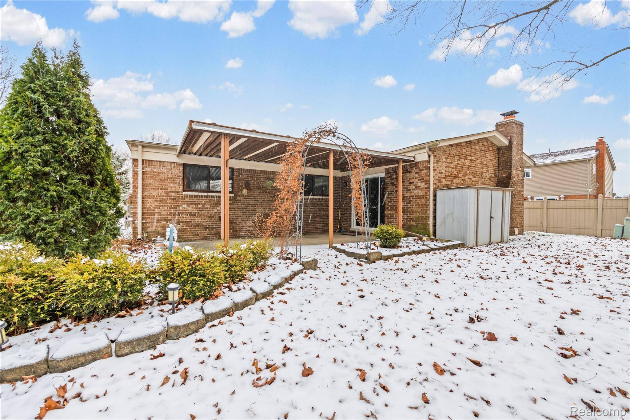 Sterling Heights, MI 48310,39327 Timberlane DR