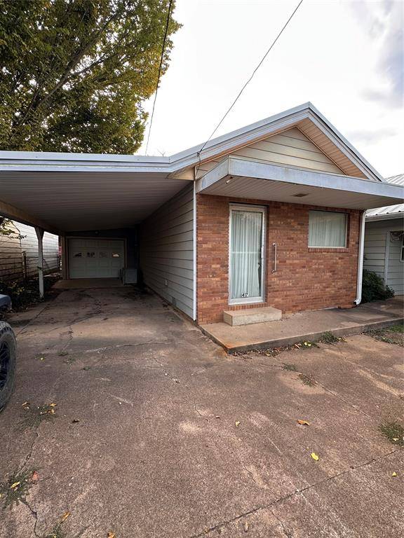 Jacksboro, TX 76458,421 N 3rd Street
