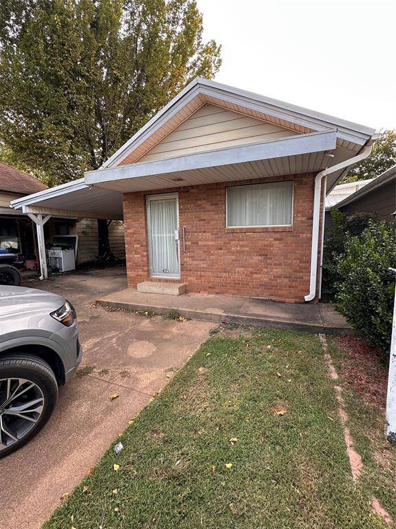 Jacksboro, TX 76458,421 N 3rd Street