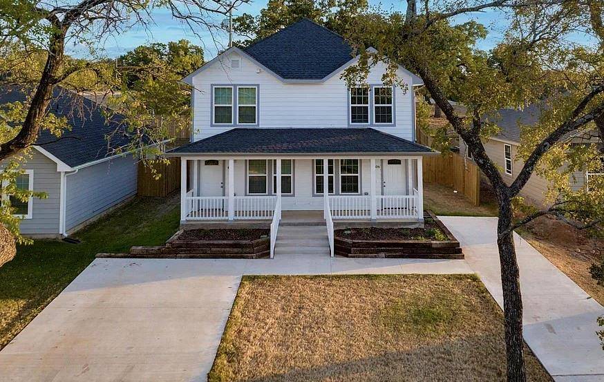 Denison, TX 75021,404 E Elm Street