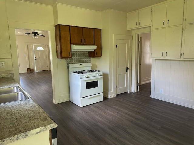 Whitesboro, TX 76273,712 E Main Street