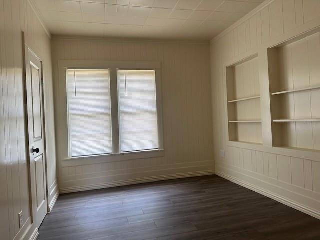 Whitesboro, TX 76273,712 E Main Street