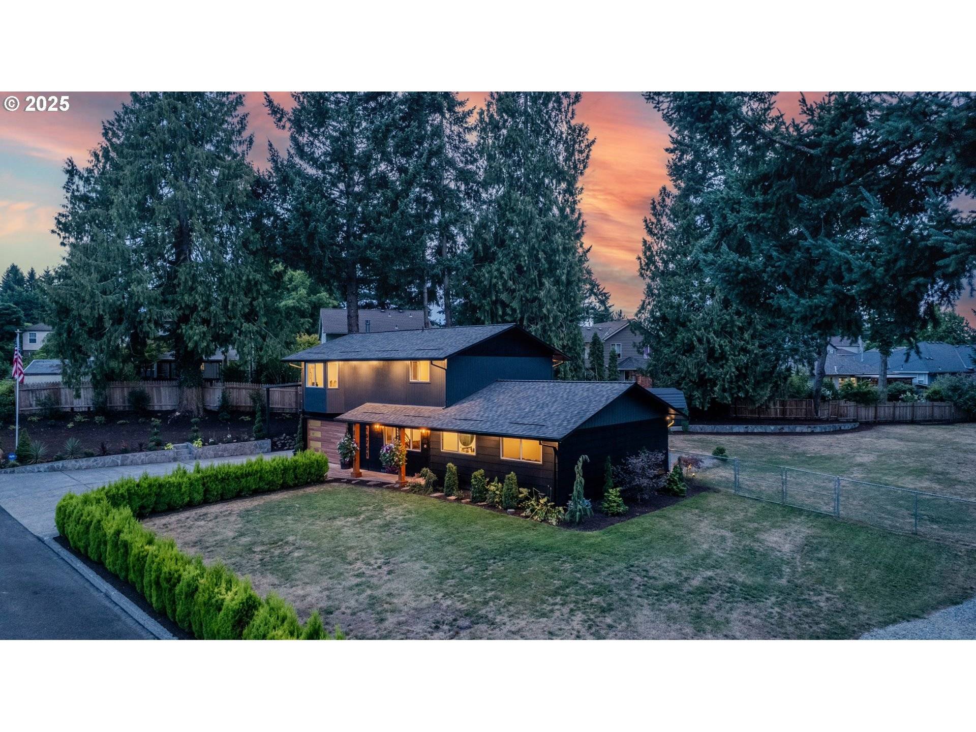 Oregon City, OR 97045,19751 FALCON DR