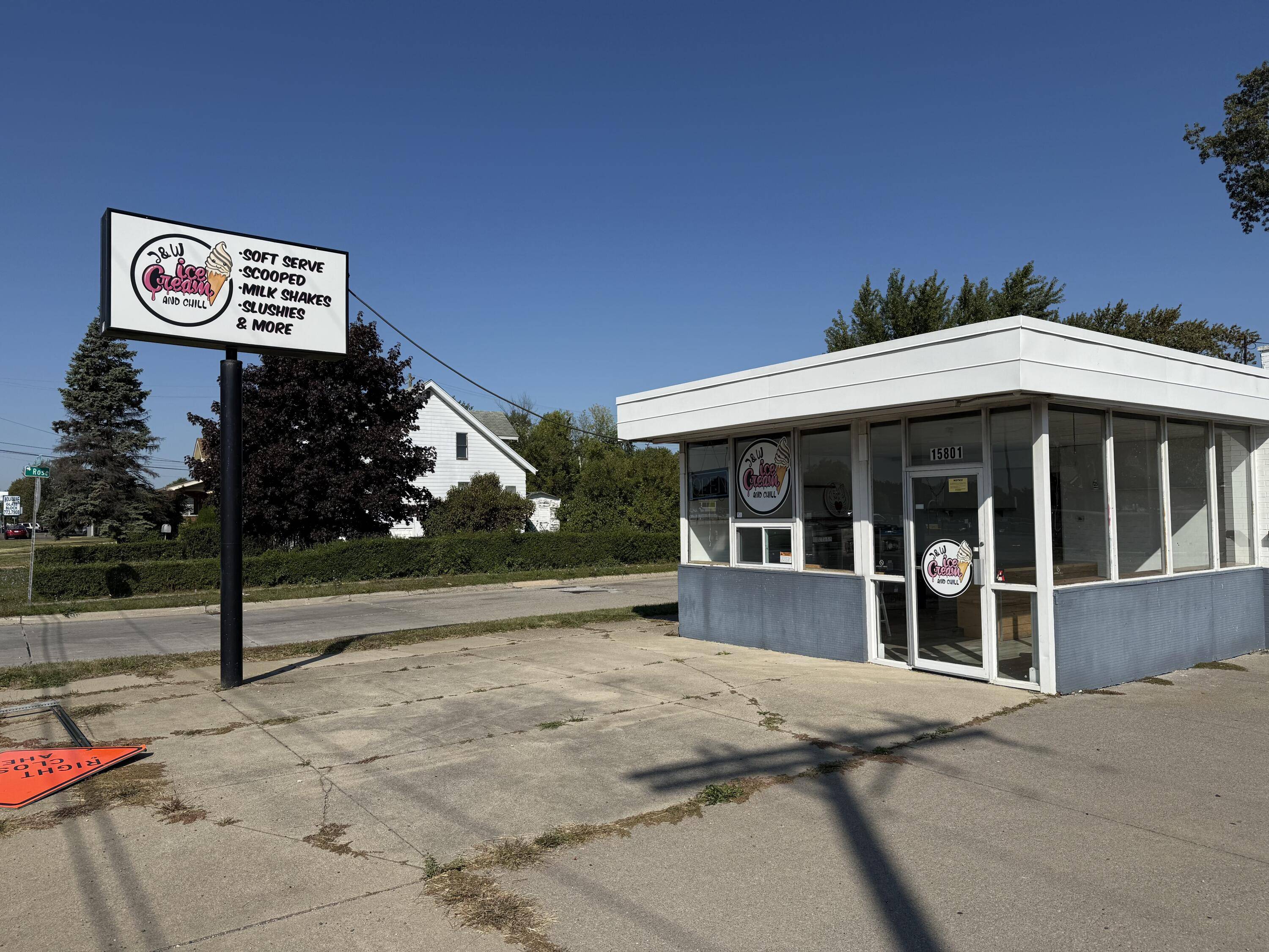 Eastpointe, MI 48021,15801 E 10 Mile RD