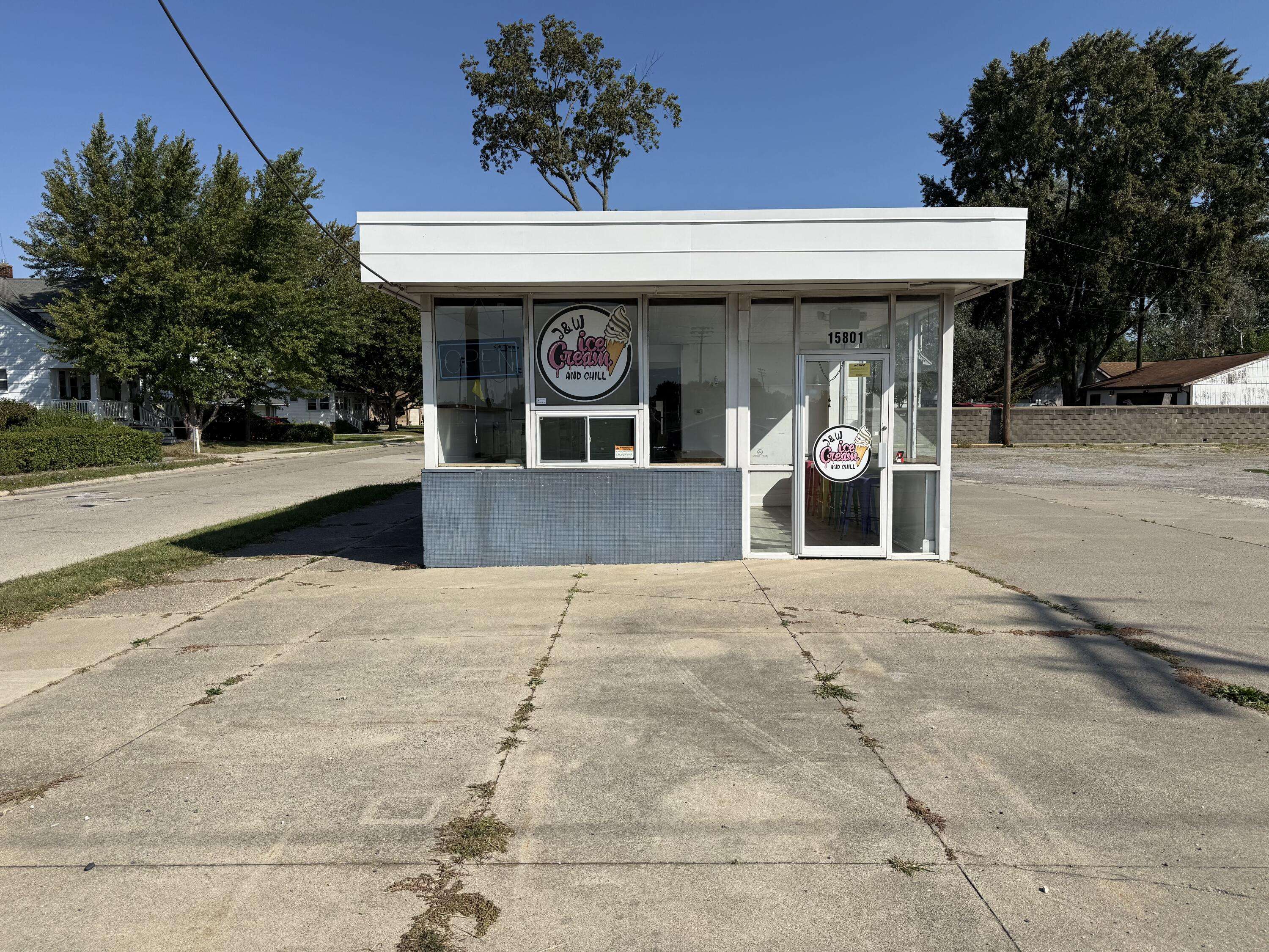 Eastpointe, MI 48021,15801 E 10 Mile RD