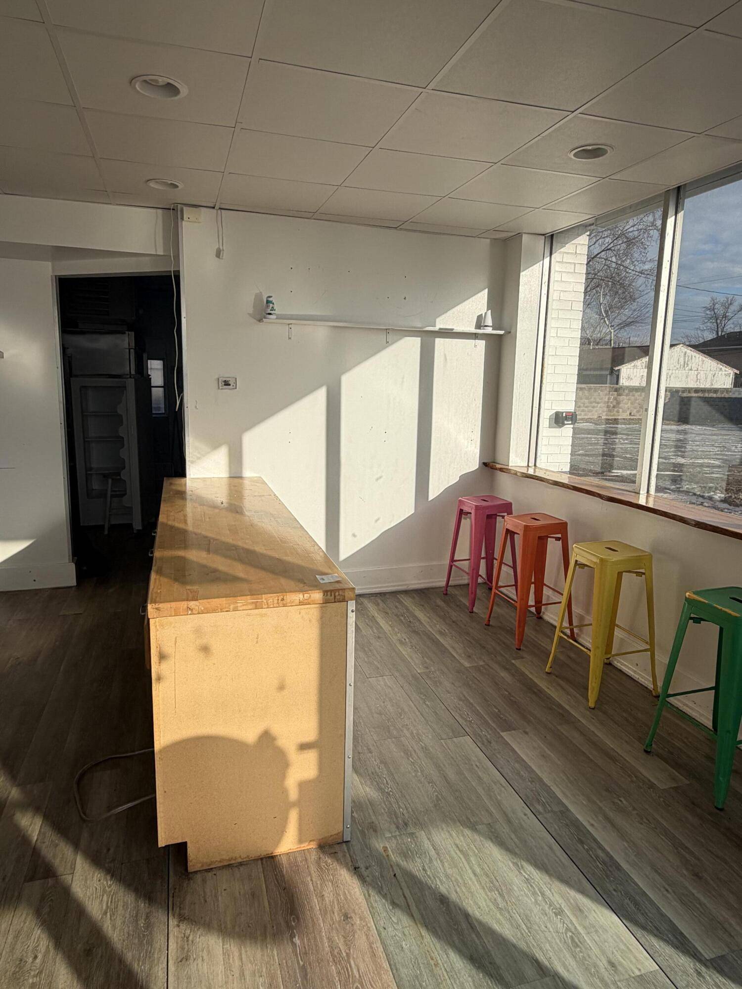 Eastpointe, MI 48021,15801 E 10 Mile RD