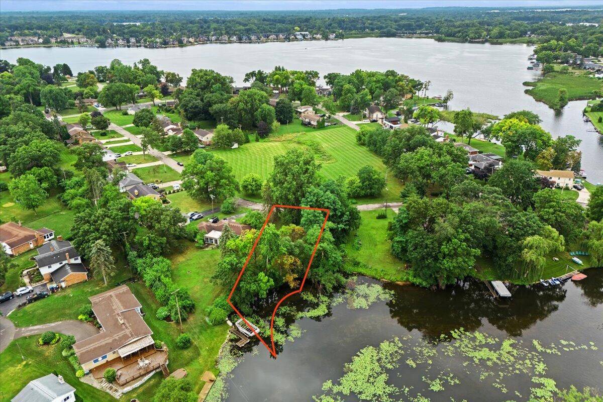 Waterford, MI 48329,3306 Indianview DR