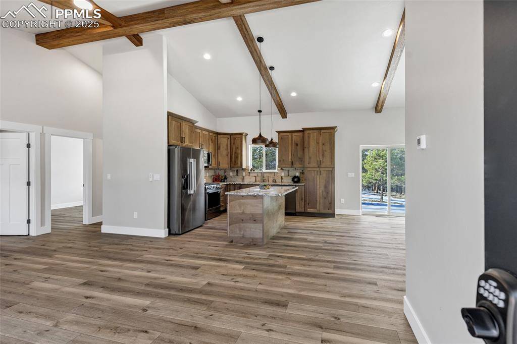 Florissant, CO 80816,2627 Pikes Peak DR