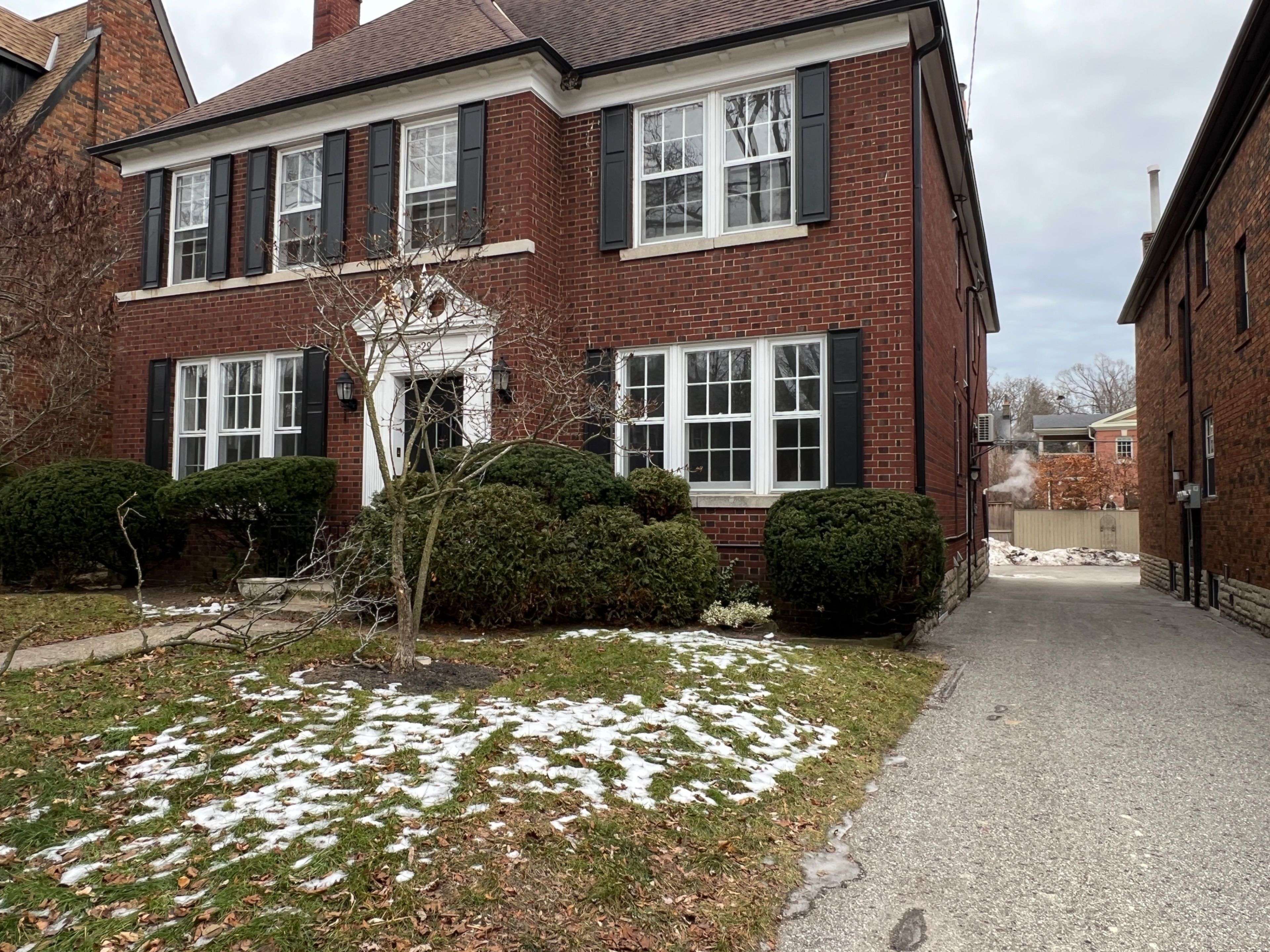 Toronto C09, ON M4W 2C5,29 Whitehall RD