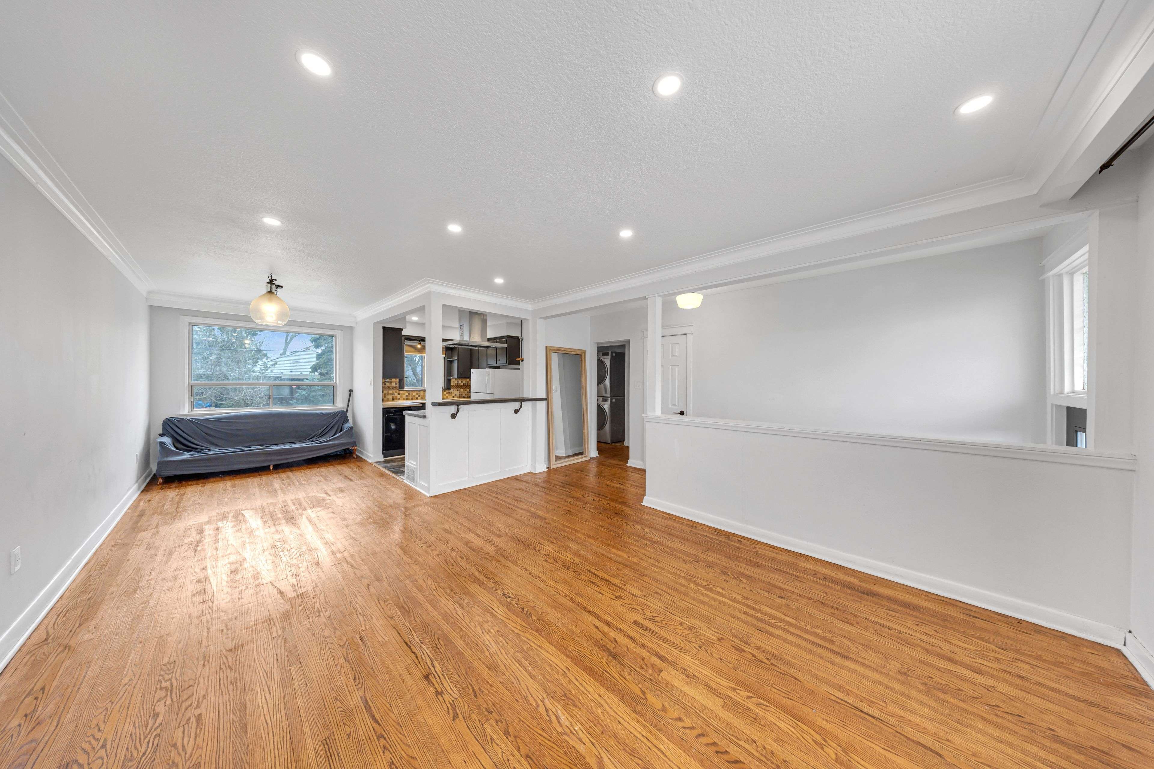 Toronto E09, ON M1G 2Z7,29 Greenock AVE