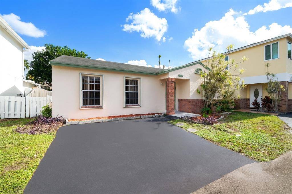 Davie, FL 33325,14106 Langley Pl