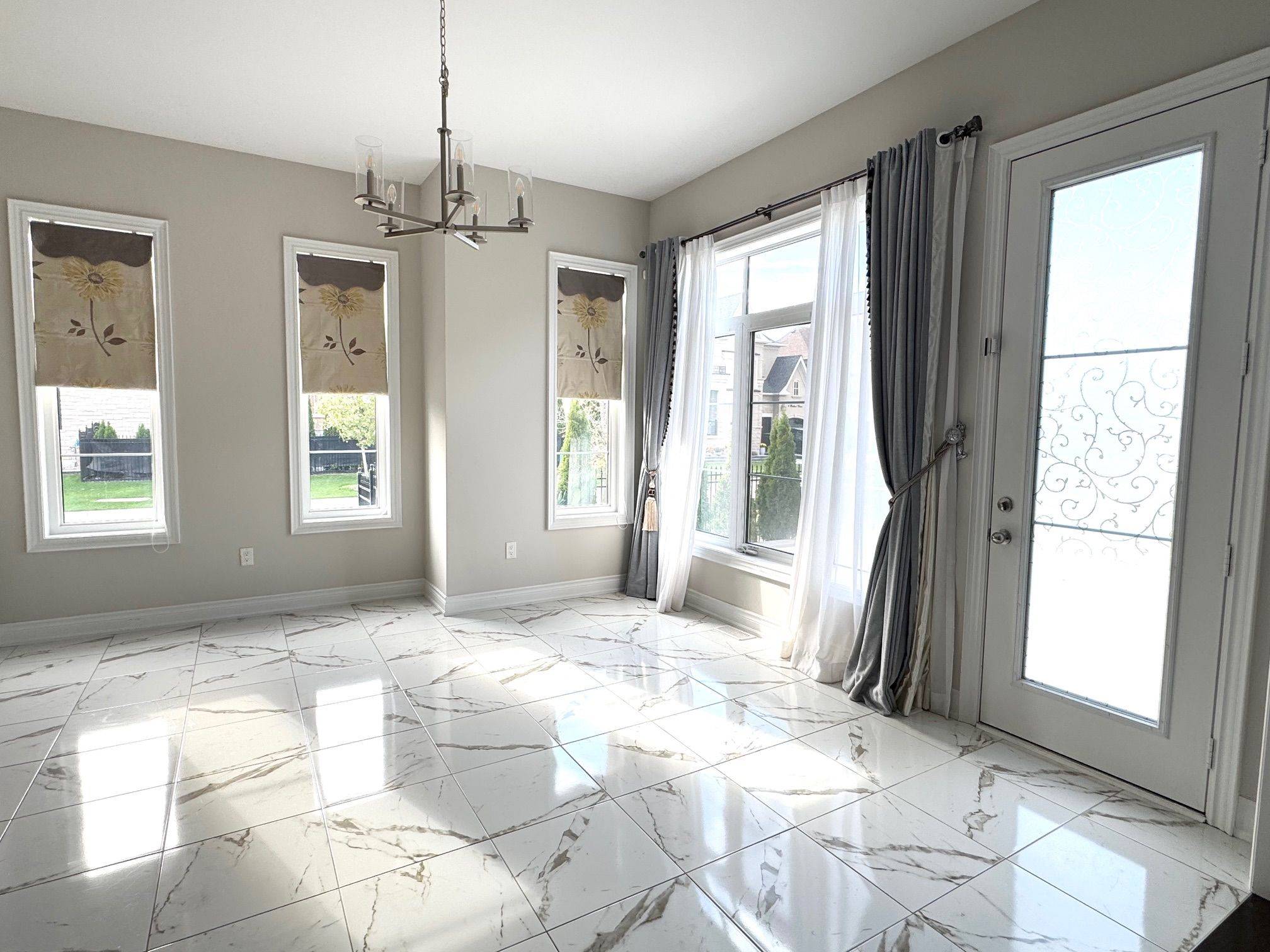 King, ON L7B 0N9,28 Larkin AVE