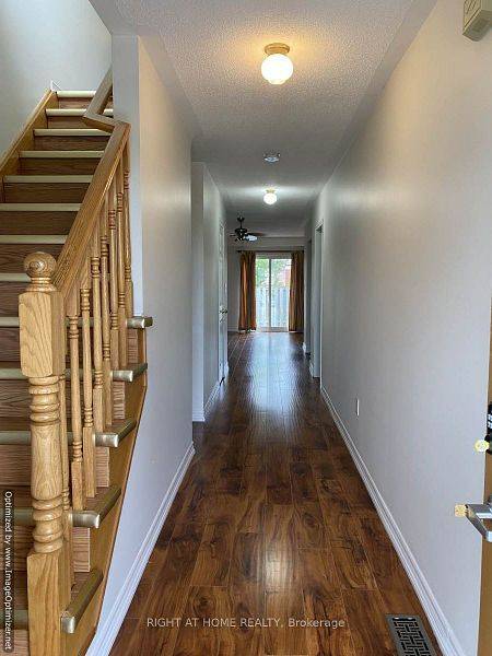 Burlington, ON L7L 6S6,4372 Fairview ST