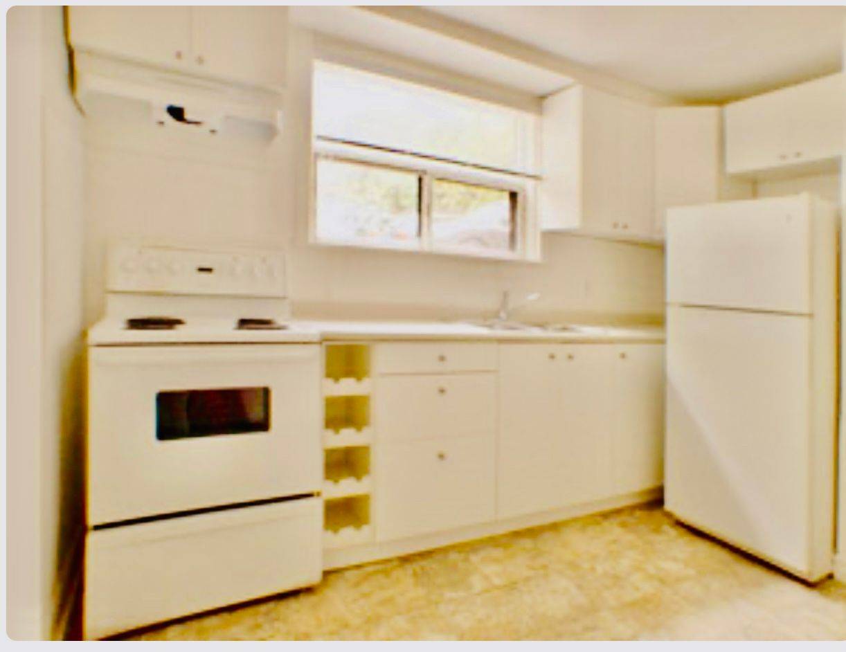 Toronto W06, ON M8Z 1G1,46 Hay AVE #1 bedroom unit