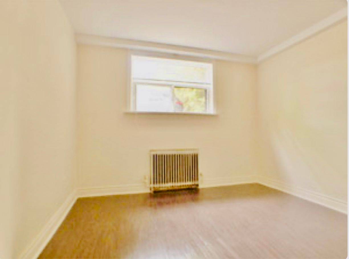 Toronto W06, ON M8Z 1G1,46 Hay AVE #1 bedroom unit