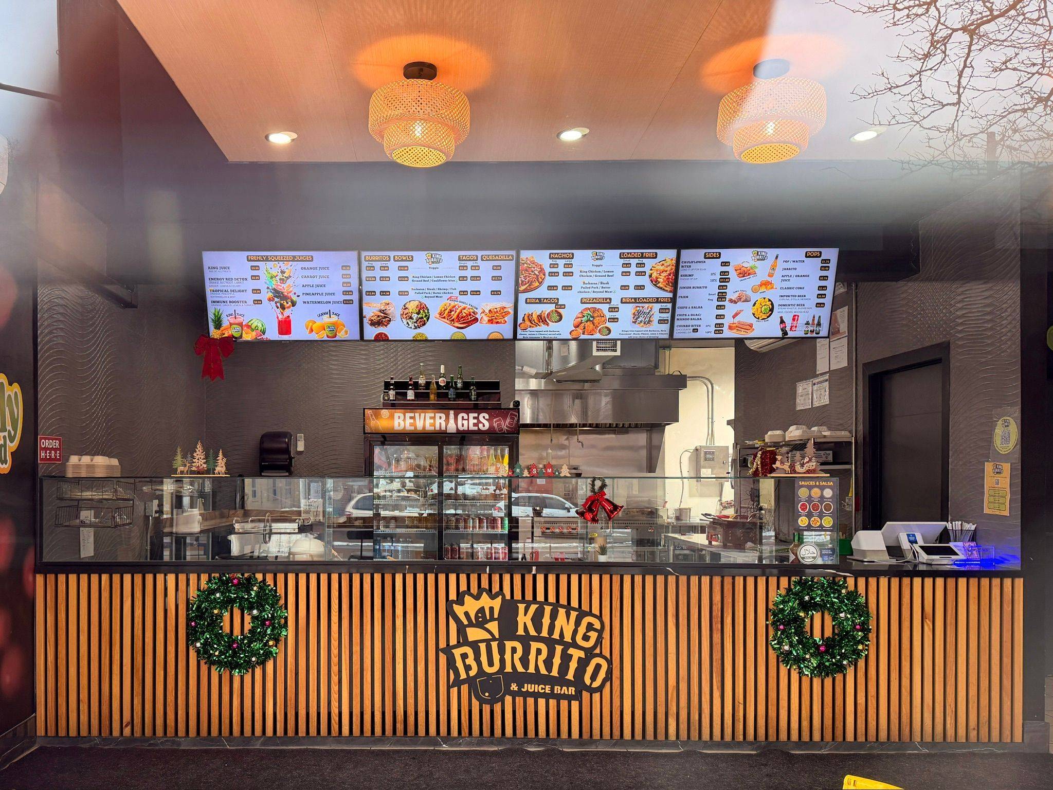 Toronto W06, ON M8V 1B6,2372 Lake Shore BLVD W