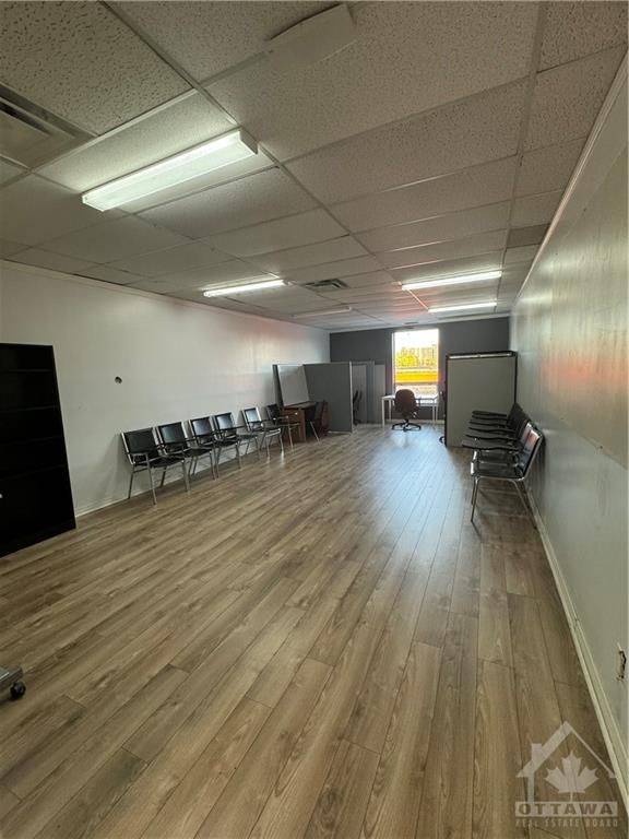 Meadowlands - Crestview And Area, ON K2G 3J6,1510 MERIVALE RD #18-21