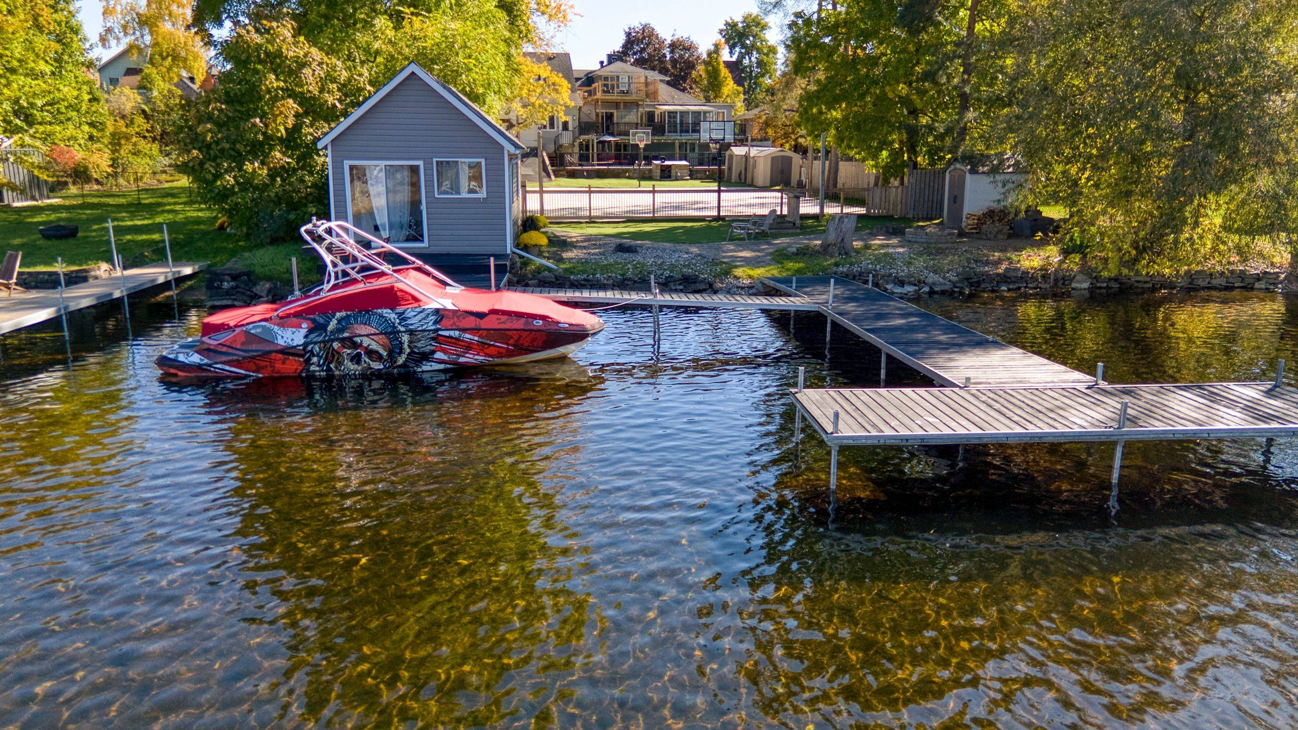 Carleton Place, ON K7C 1T1,27 Allan ST