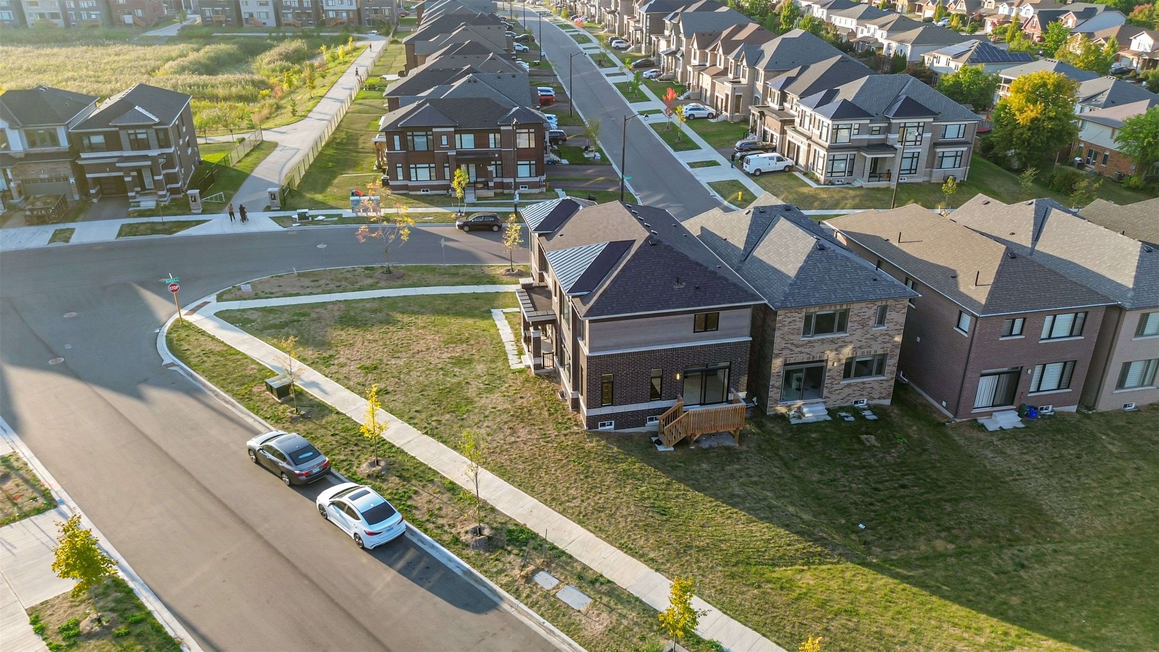 Cambridge, ON N1S 0C6,297 Bismark DR