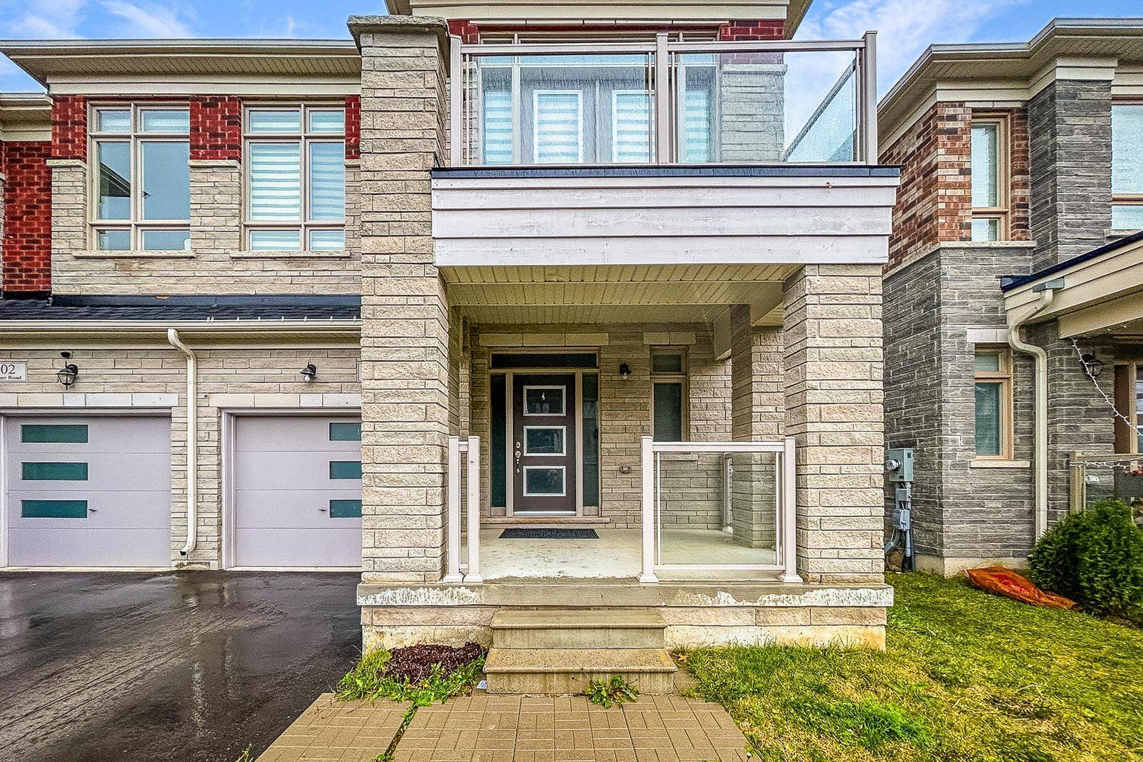 Hamilton, ON L8B 1X2,300 Skinner RD #(Upper)