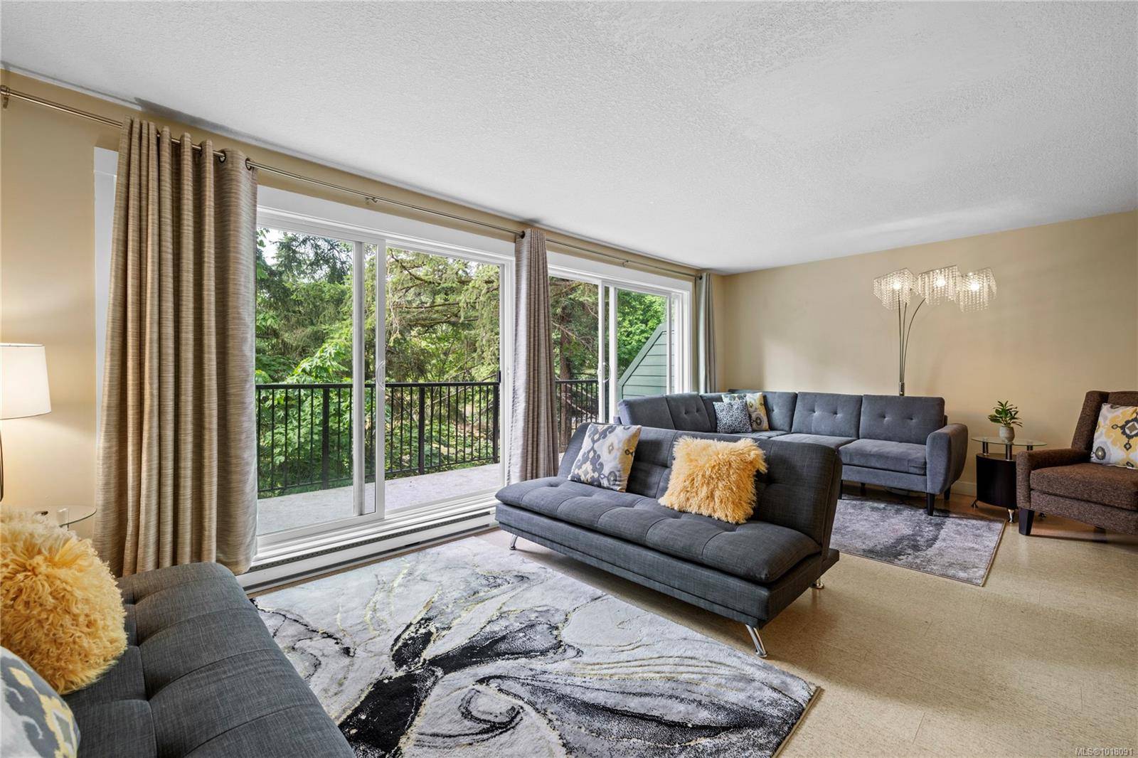 Nanaimo, BC V9S 5H9,111 Wall St #10