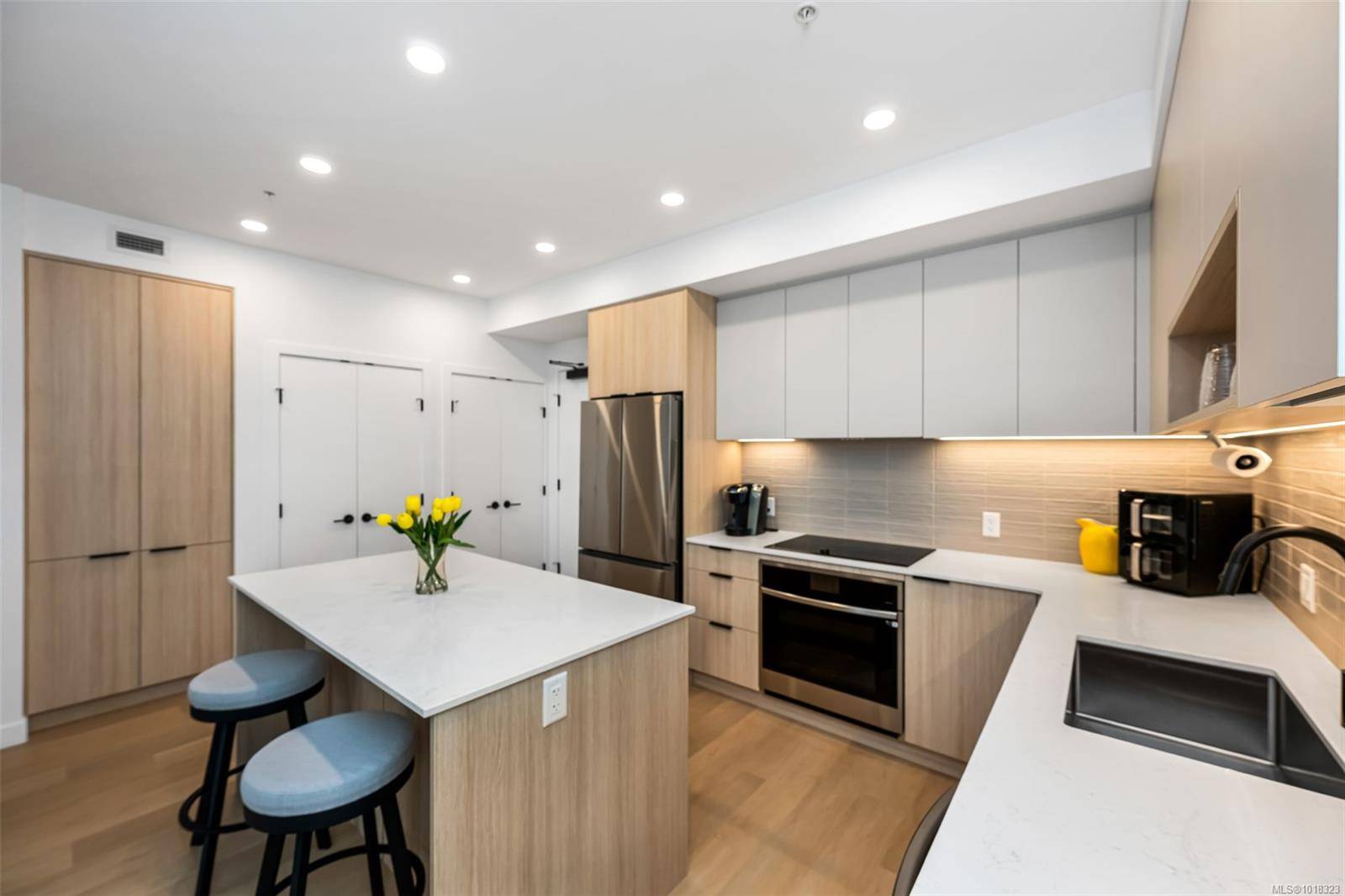 Colwood, BC V9C 0V3,3564A Ryder Hesjedal Way #411