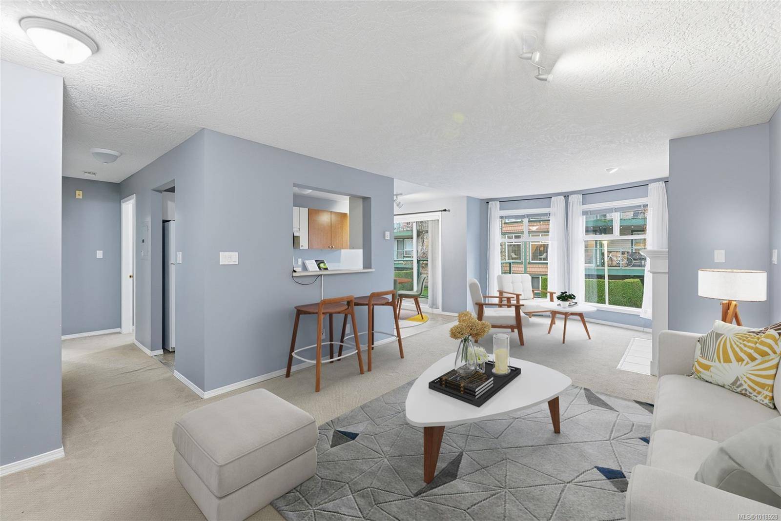 Saanich, BC V8X 2W6,894 Vernon Ave #306