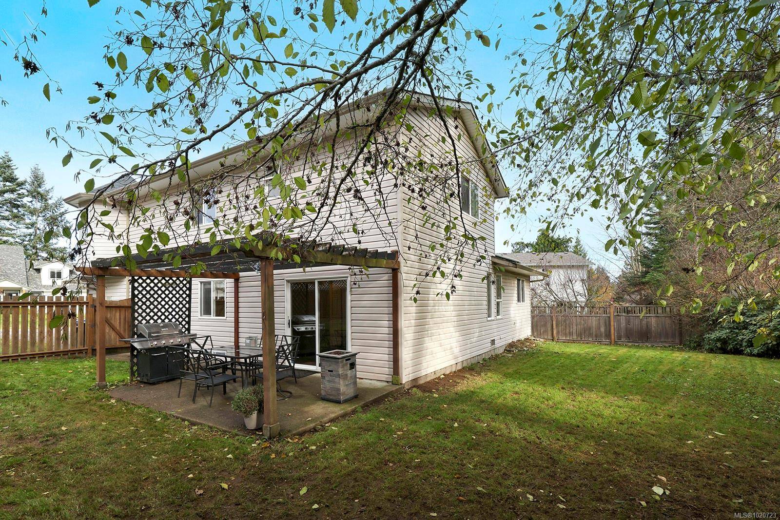 Comox, BC V9M 3Y2,2225 Heron Cres