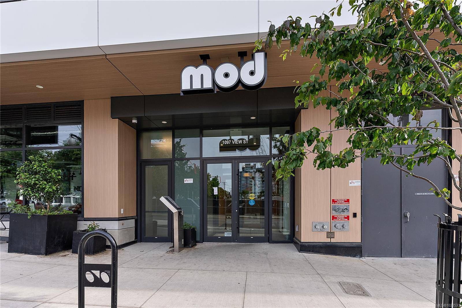 Victoria, BC V8V 3Z9,1097 View St #908