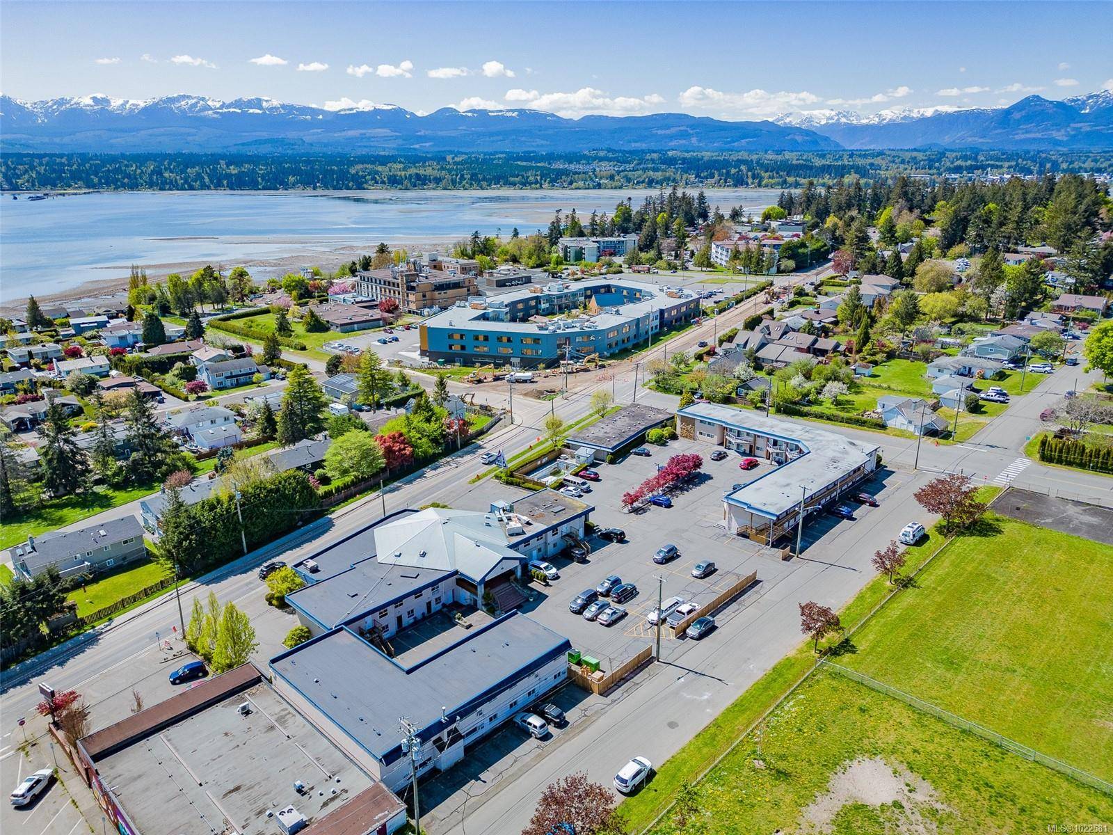 Comox, BC V9M 1P8,2082 Comox Ave