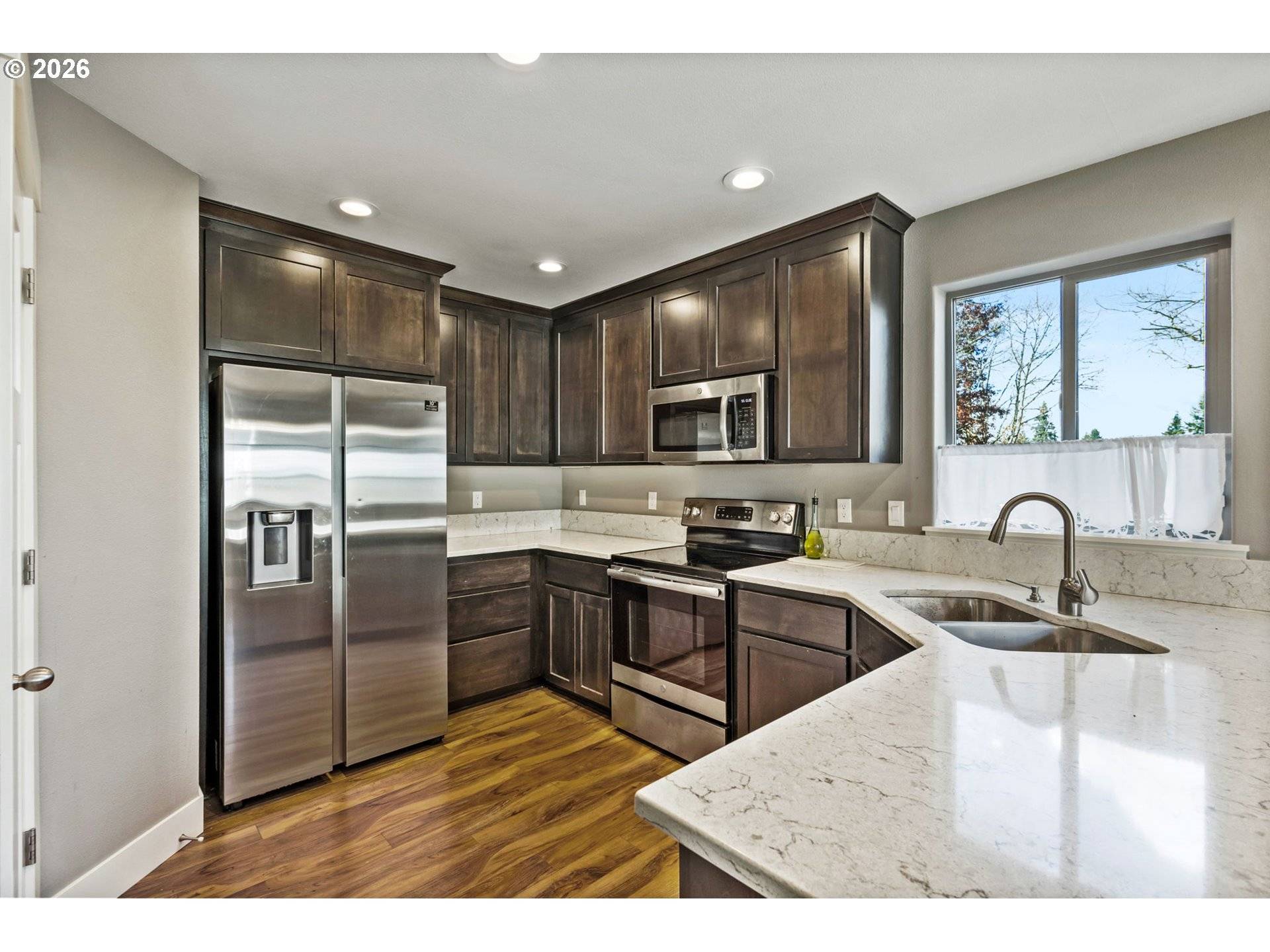 Sweet Home, OR 97386,1075 12TH AVE