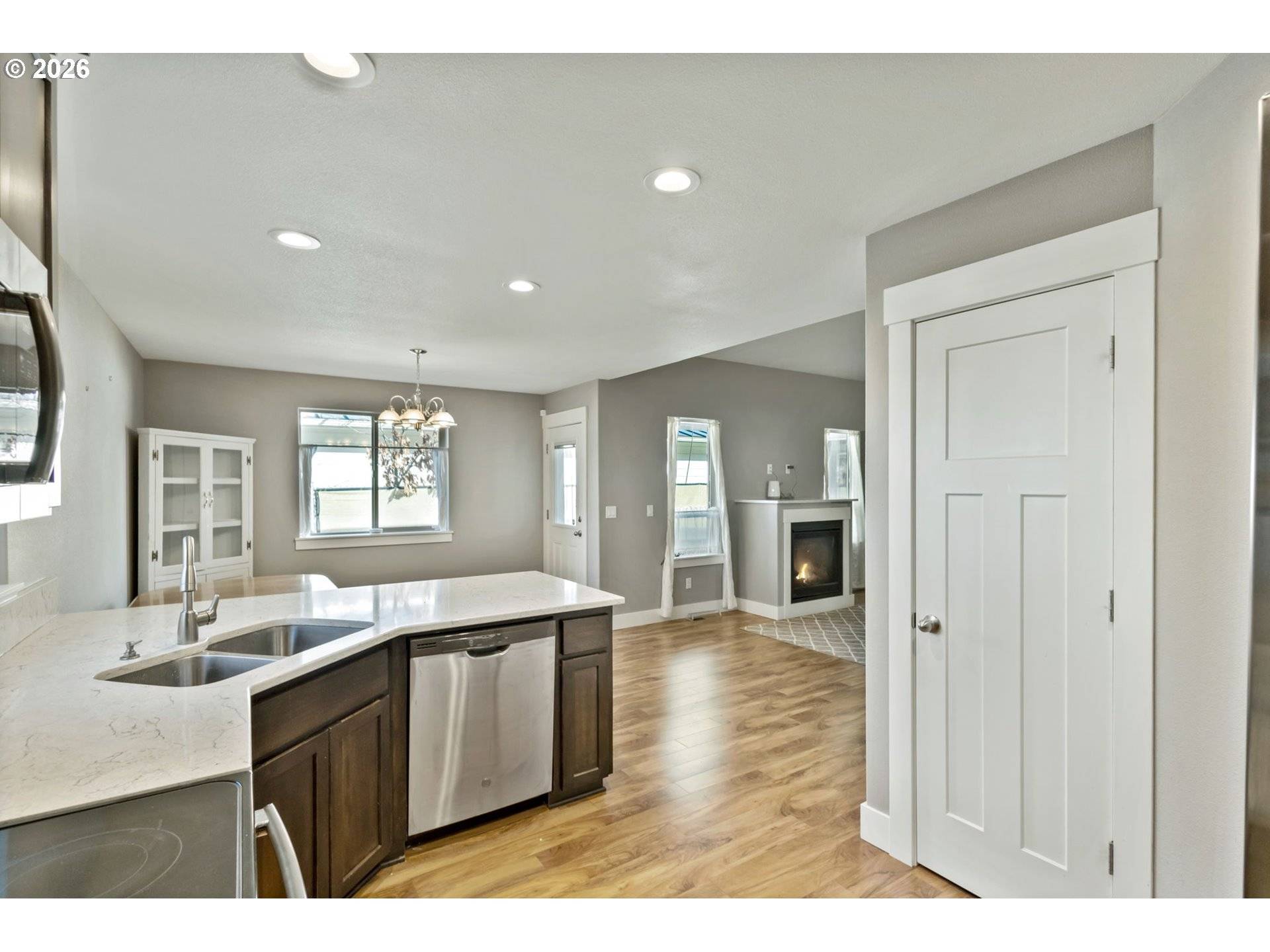 Sweet Home, OR 97386,1075 12TH AVE