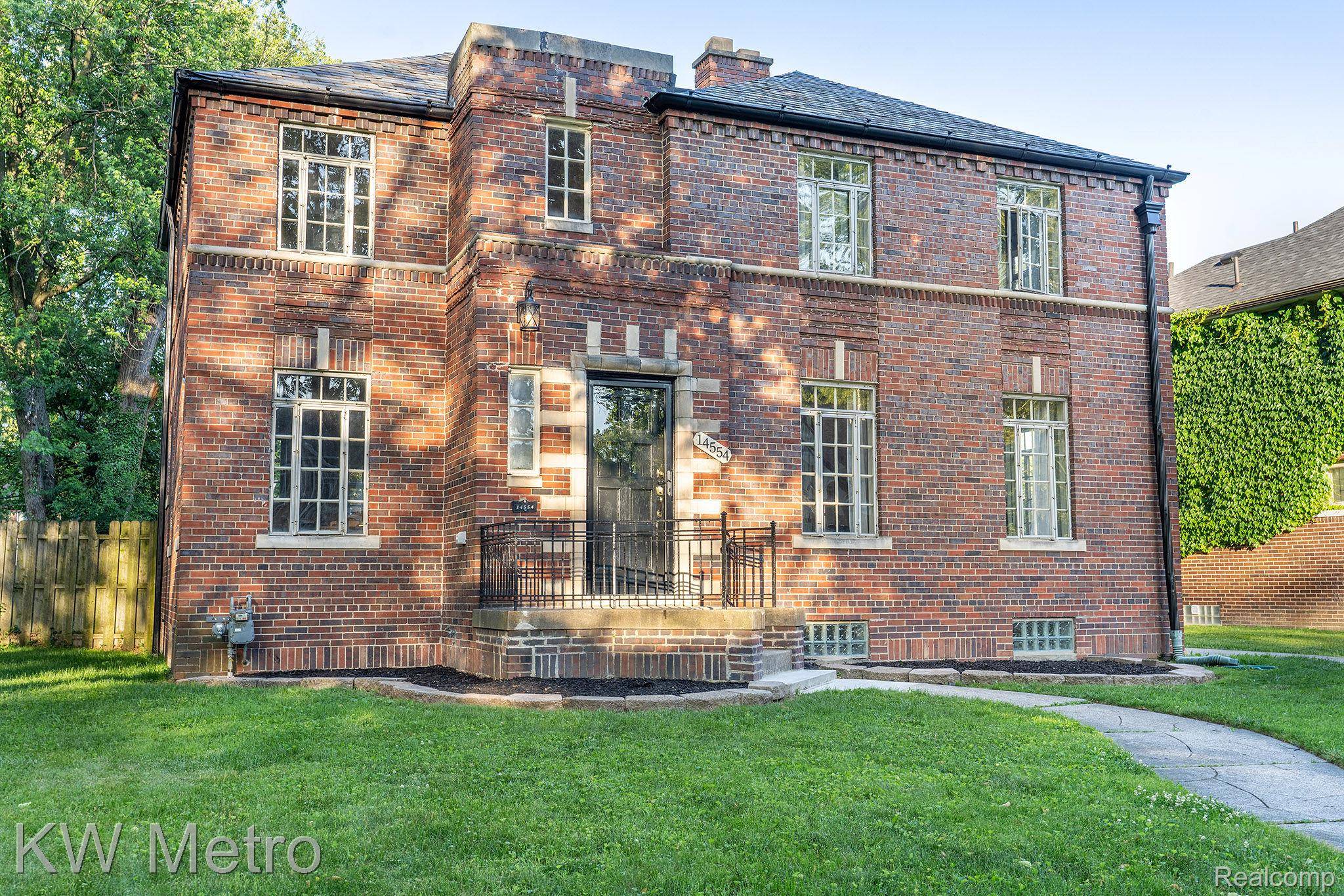 Detroit, MI 48227,14554 Woodmont AVE