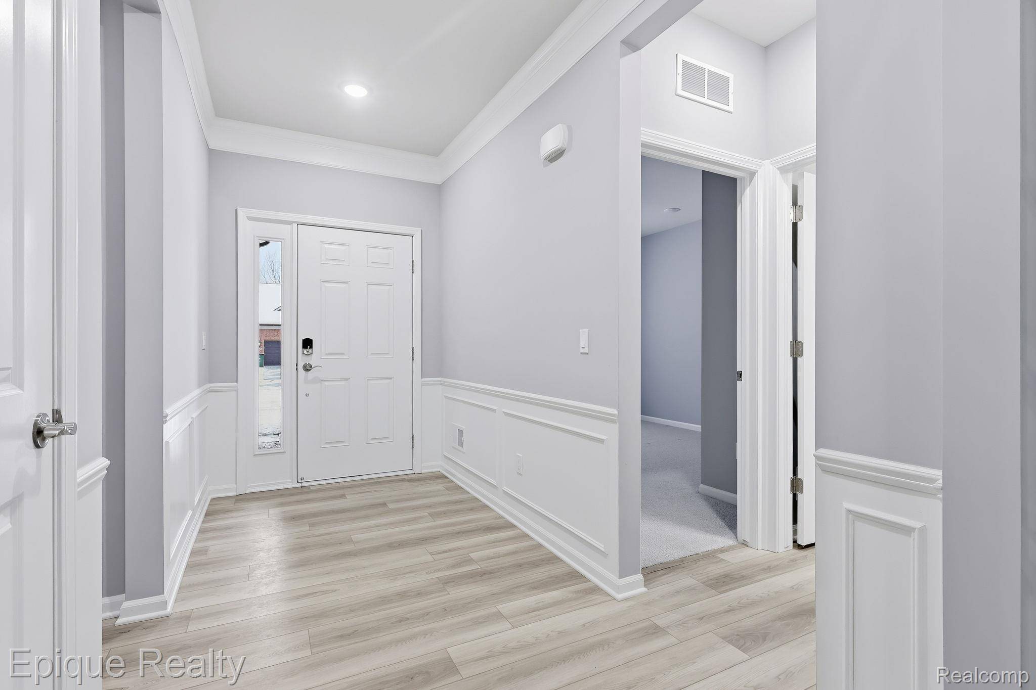 Shelby Twp, MI 48315,55638 Oak Pointe DR